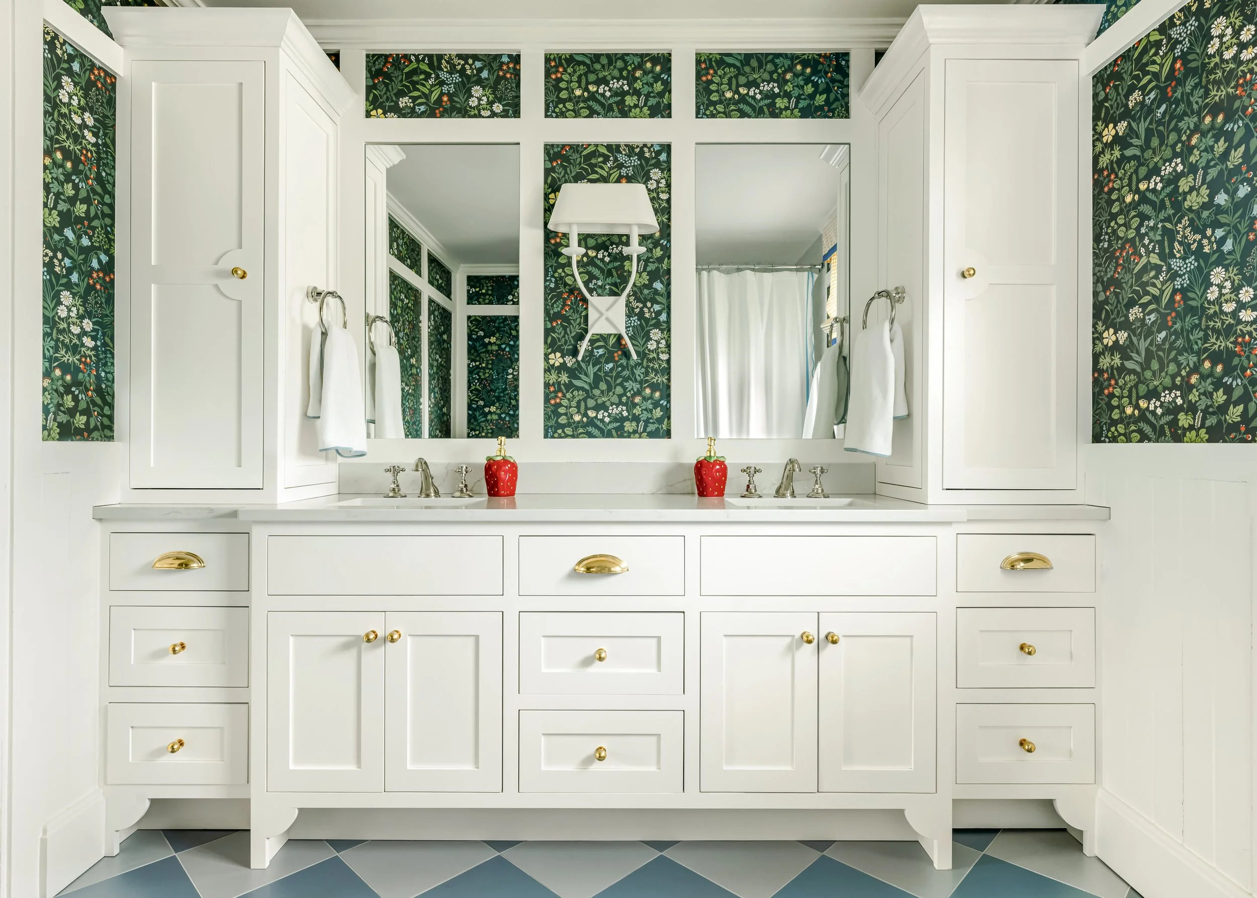 kids bath vanity.jpg