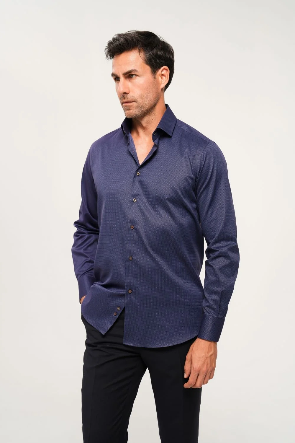 Come Scegliere il Miglior Produttore di Camicie per il Tuo Brand (Checklist B2B)