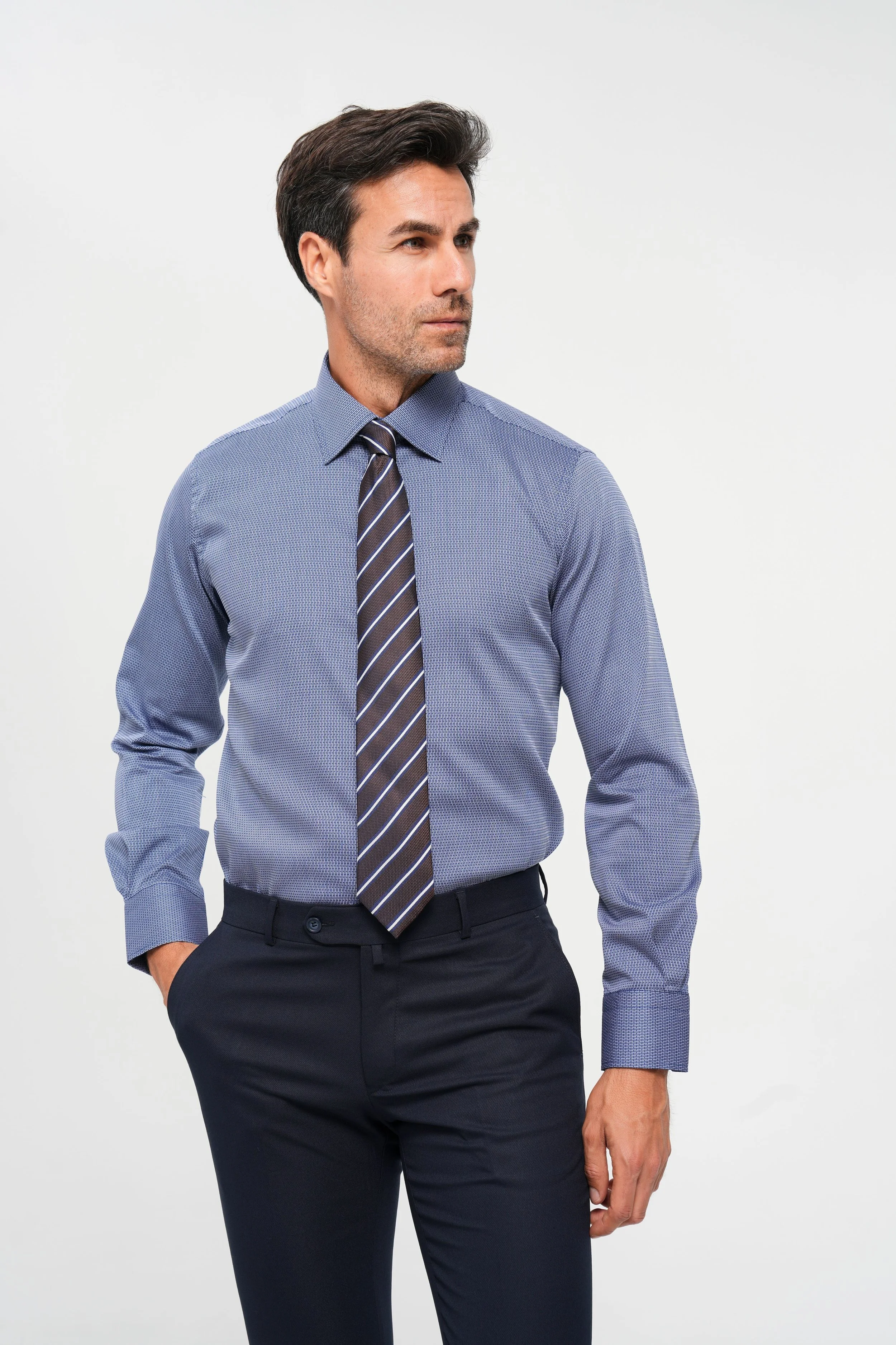 Fabricant de chemises pour hommes