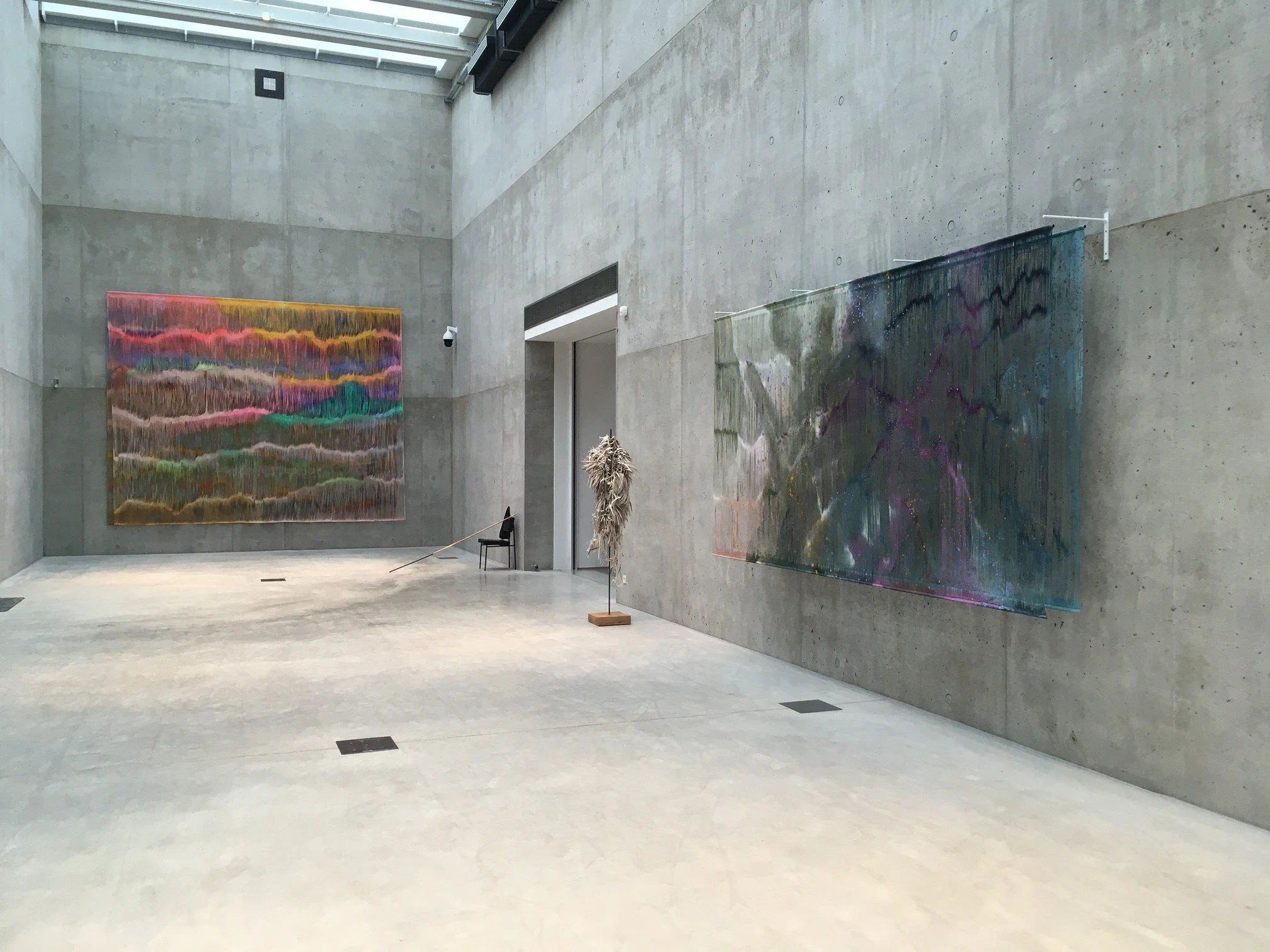 art-exhibition-featuring-works-by-Georgia-Russell-and-Tatiana-Trouvé