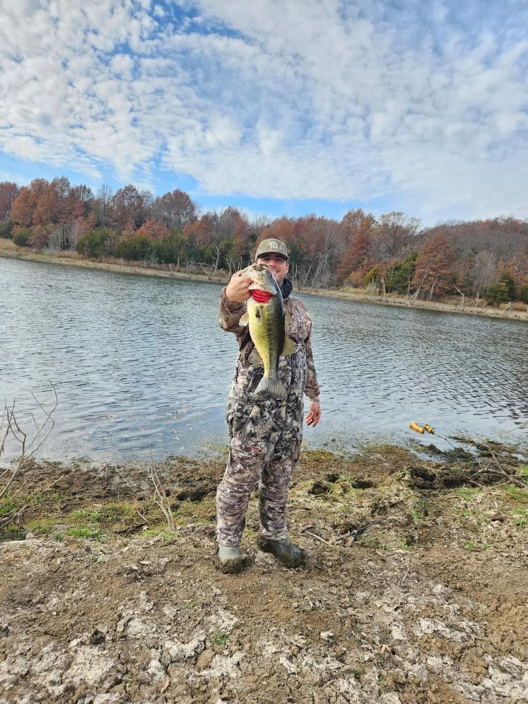 Peavlerhunts successful Fall Winter 2025 Missouri Fishing
Whitetail Deer Hunt Rifle Archery Muzzleloader Alternative Weapons Youth Doe only season
Turkey Hunting