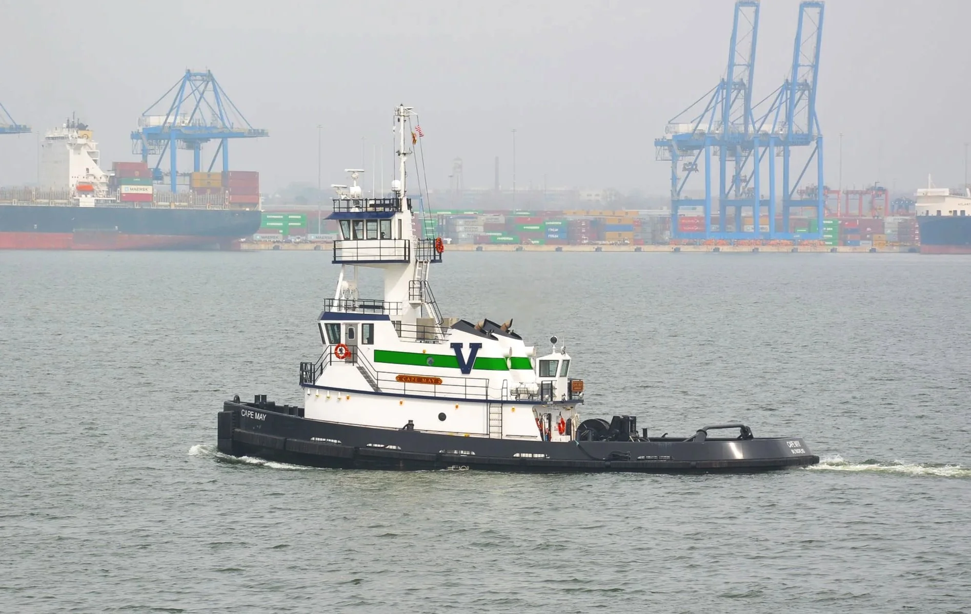 Tug CAPE MAY