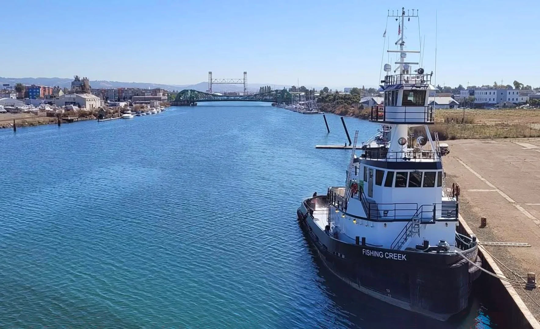 Vane Brothers' 3,000-hp tug FISHING CREEK in the San Francisco area, coming up on crew change. [Photo by Devin DeCremer] #TheVaneBrothersCompany #Tugboat #FishingCreek