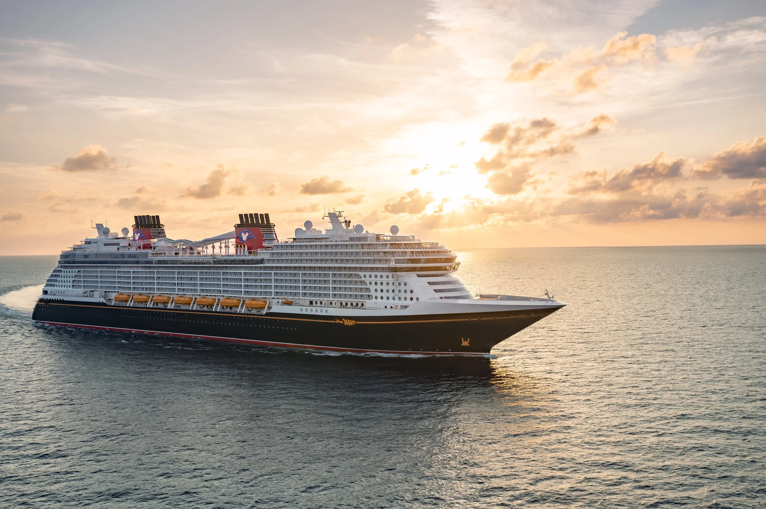 The Best 50 Disney Cruise Tips &amp; Tricks + How to Maximize Onboard Credits