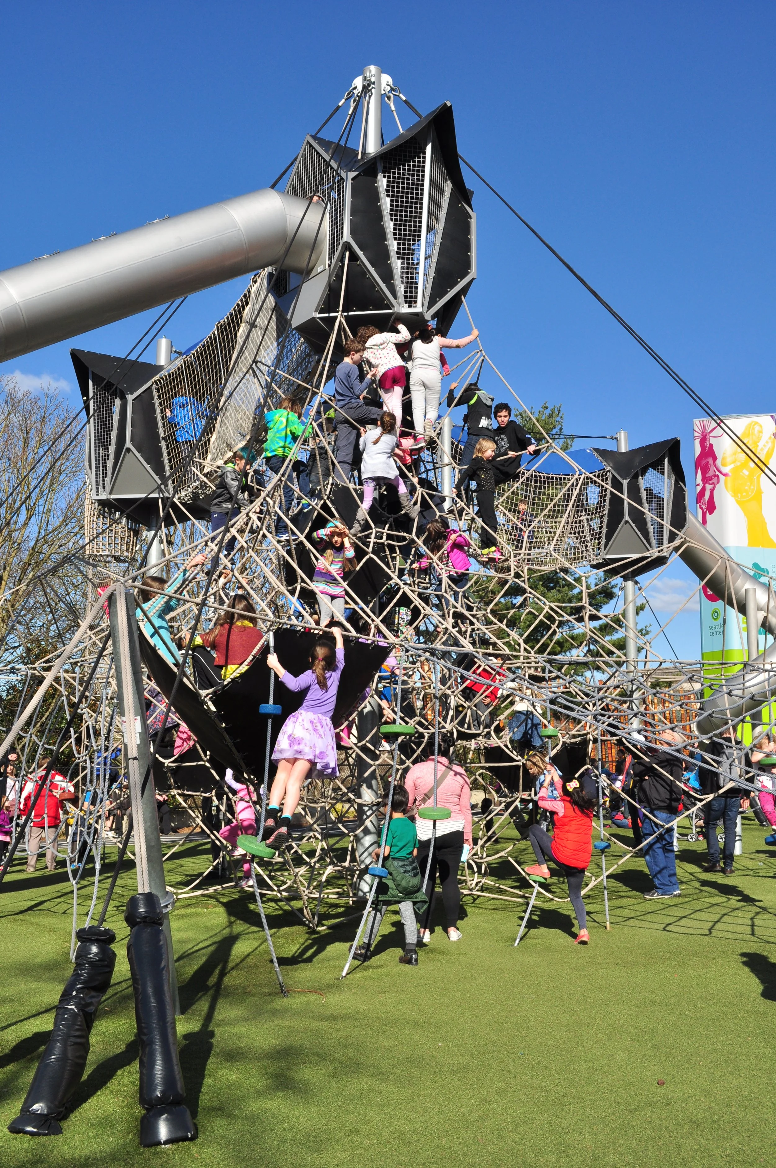 Seattle_Center_-_climbing_tower,_Artists_at_Play_playground_01.jpg