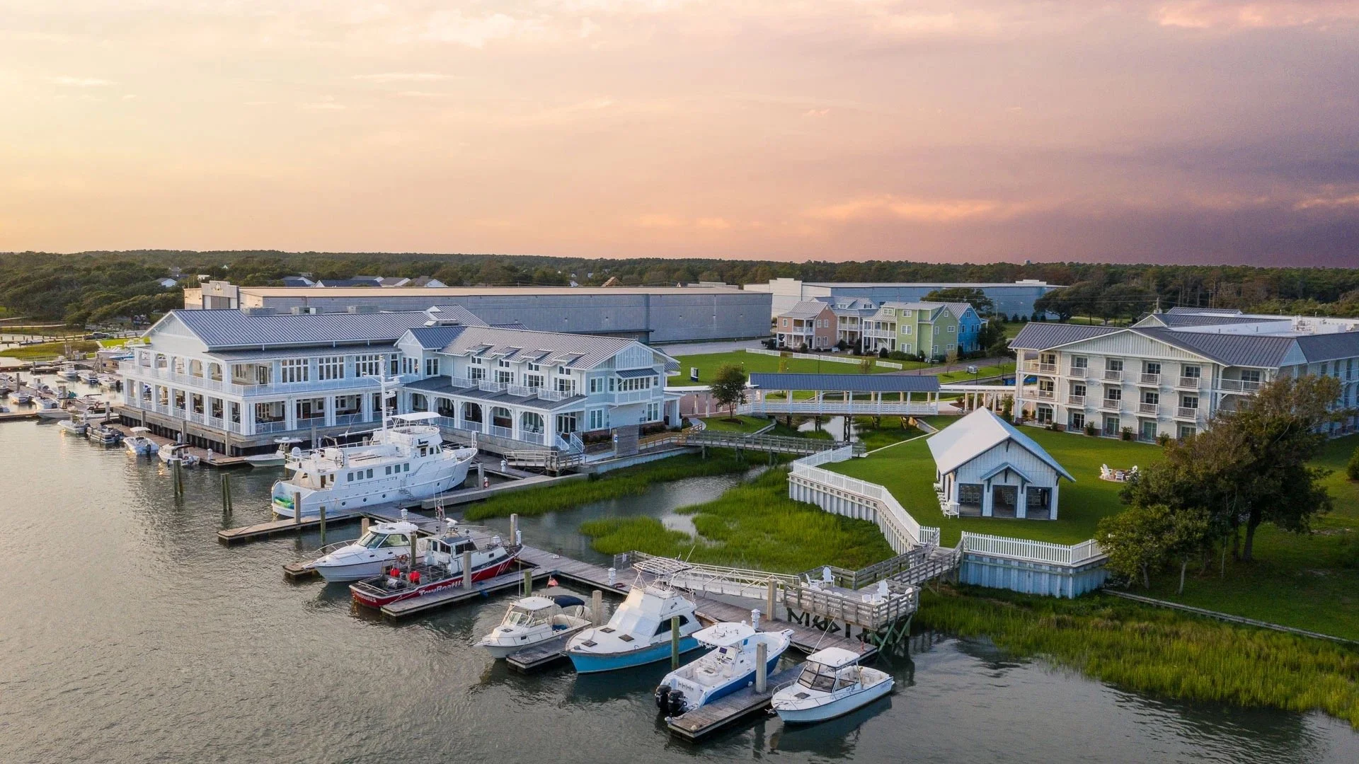 an image of the Beaufort Hotel in NC