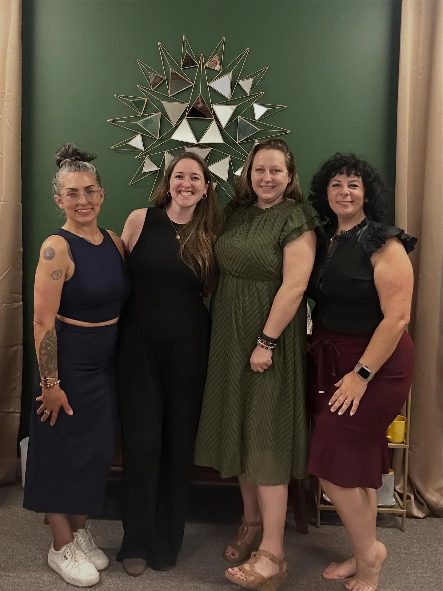 Open House was a success! Met new faces and shared stories! We laughed A LOT, snacked on some really tasty food (Shoutout to @ritzdelightfulbites for supplying an amazing spread! I didn&rsquo;t even get it all.📸😍)
&amp; Shoutout to my sisters for c