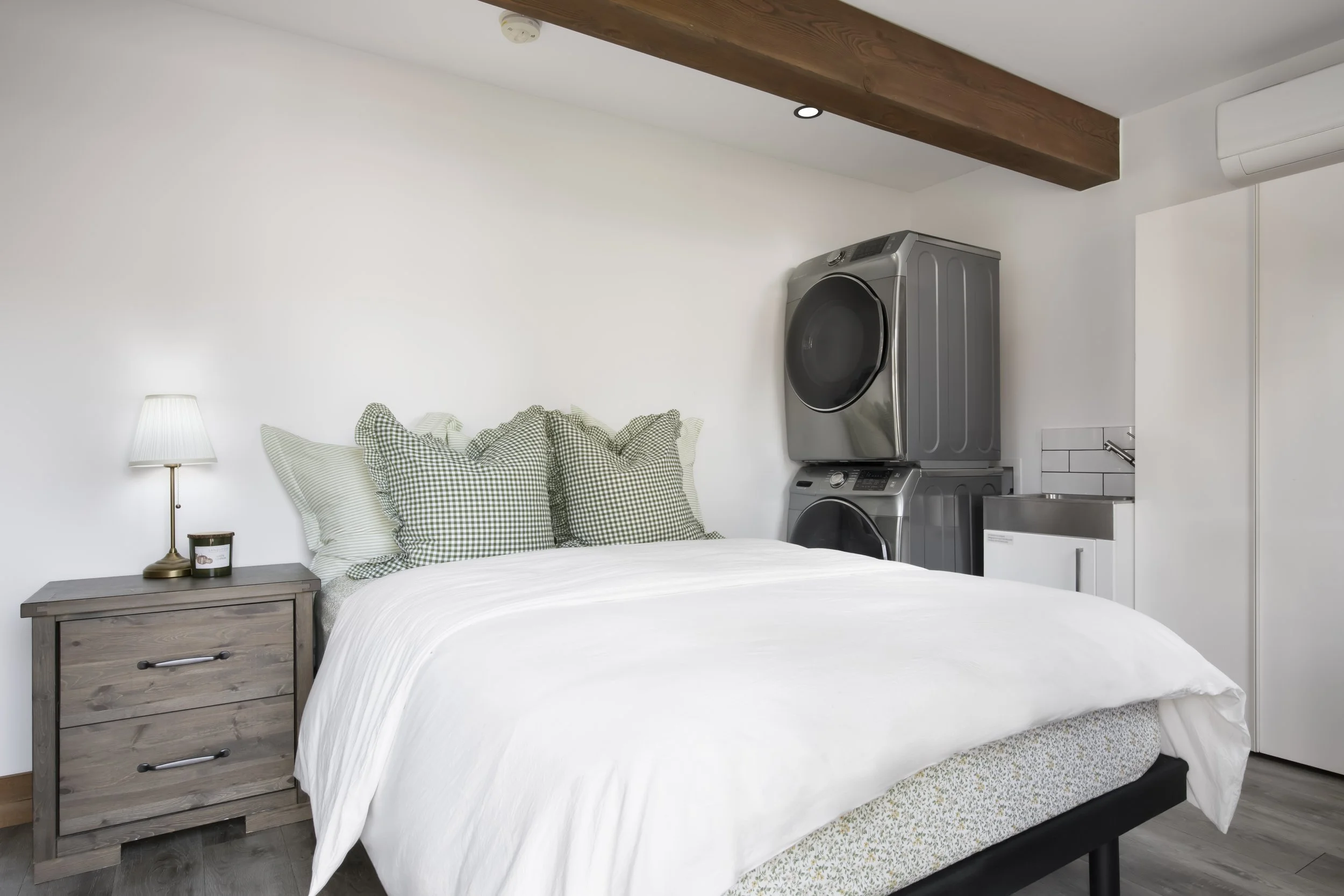 Vancore Construction 11495 Cook Lane 2nd Bedroom.jpg