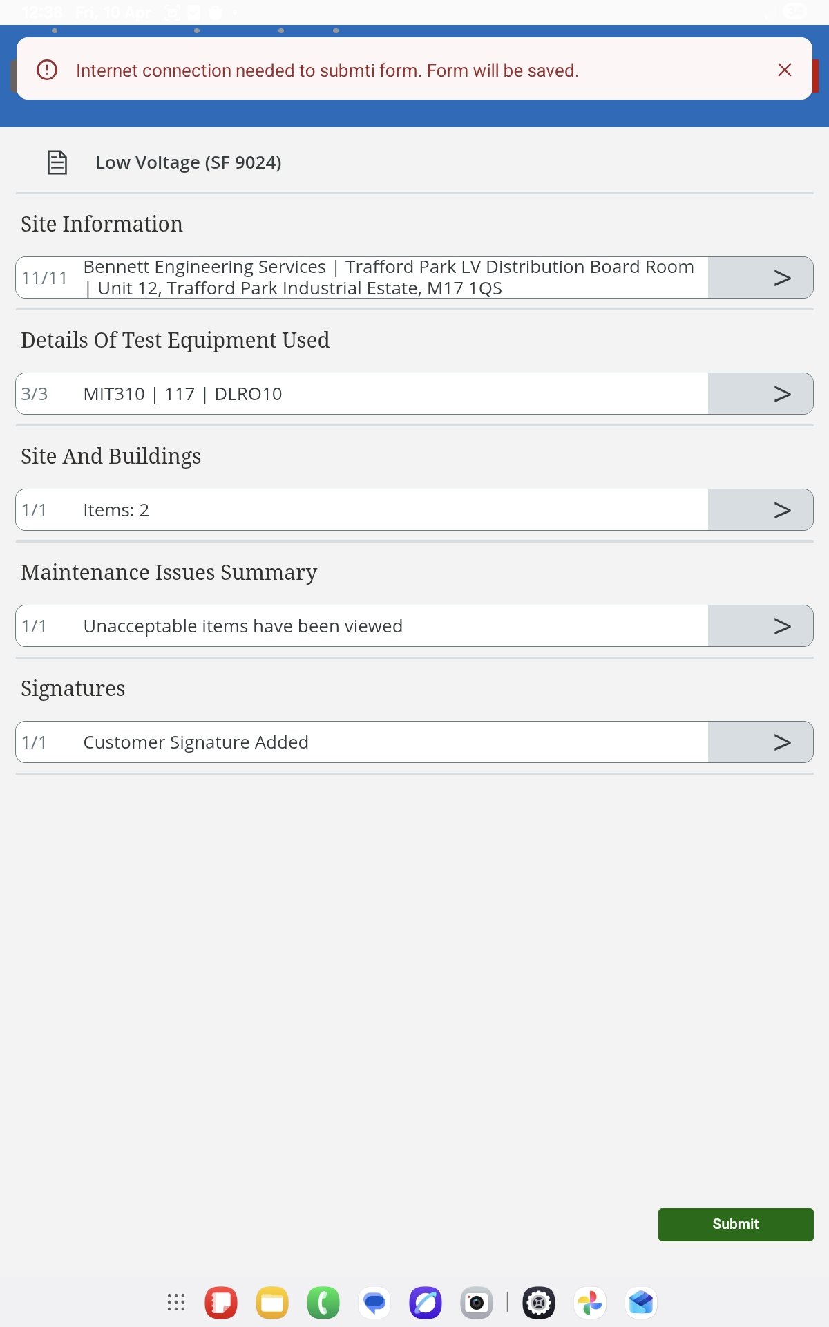 A notification appears at the top of the screen. Informing the user that the form cannot be submitted without an internet connection. But it will be saved, and thus can be submitted once an internet connection is regained.