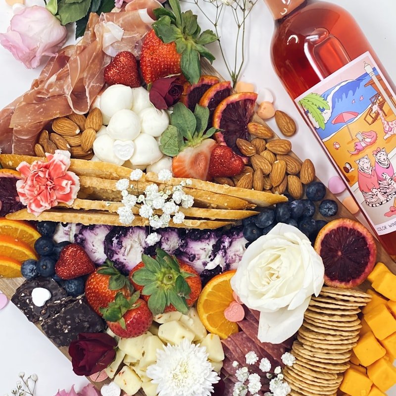 💕 MOM-ONLY BOARDS & BITES NIGHT 💕