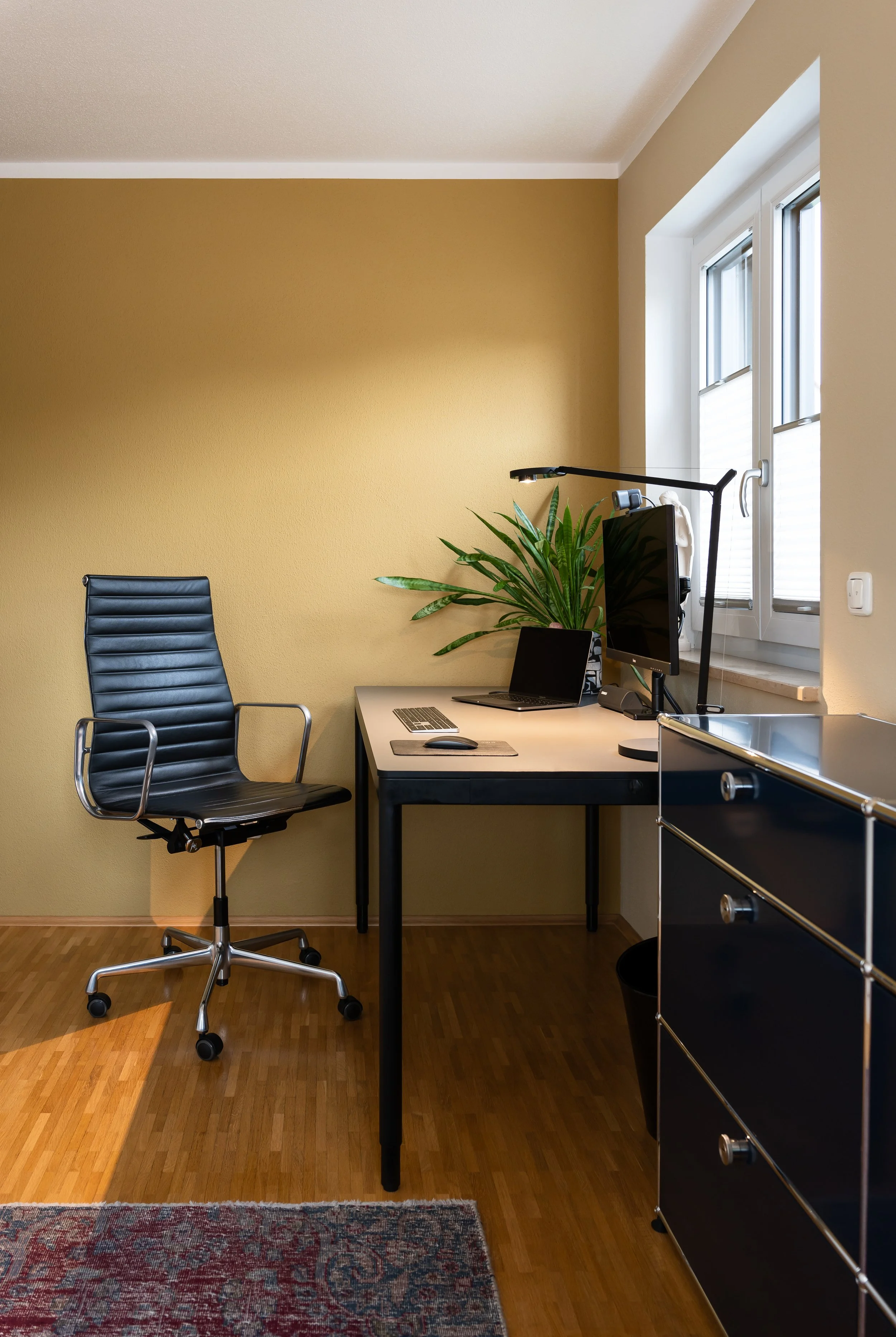 Individuell geplantes Homeoffice – funktionale Arbeitsplatzgestaltung und Einrichtungsberatung für Privaträume in Bayern.