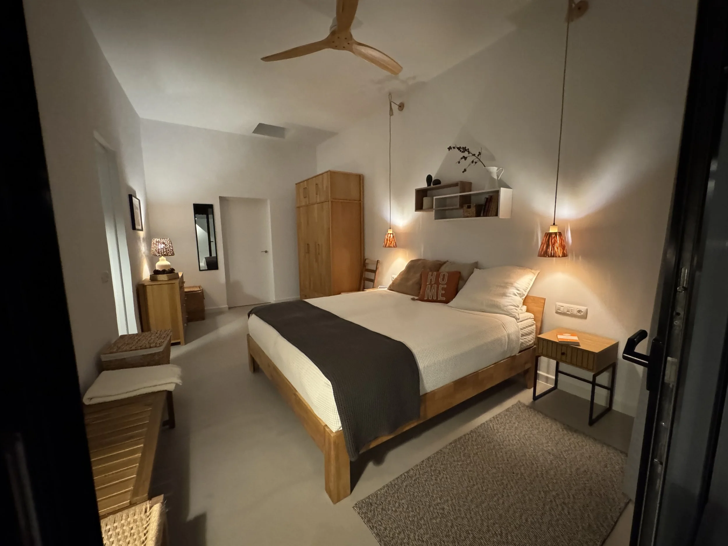 holiday private rent with private pool, private terraces, very high reviews high client satisfaction, cozy intimate, delightful holidays in Lanzarote, satifsying stay in canary islands, beautiful design, attention to details and client service