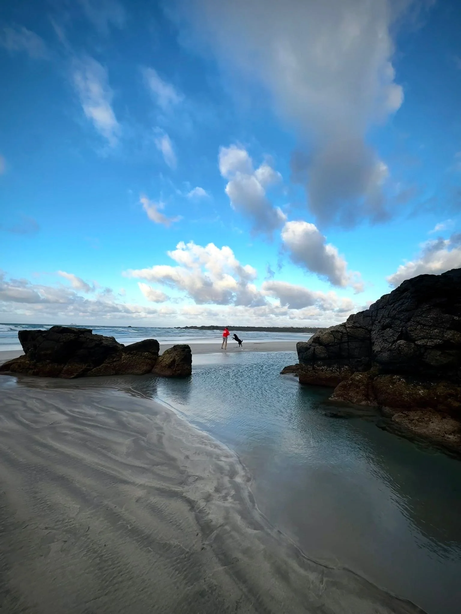 lanzarote playa de las cnateras-playing with dog.jpg