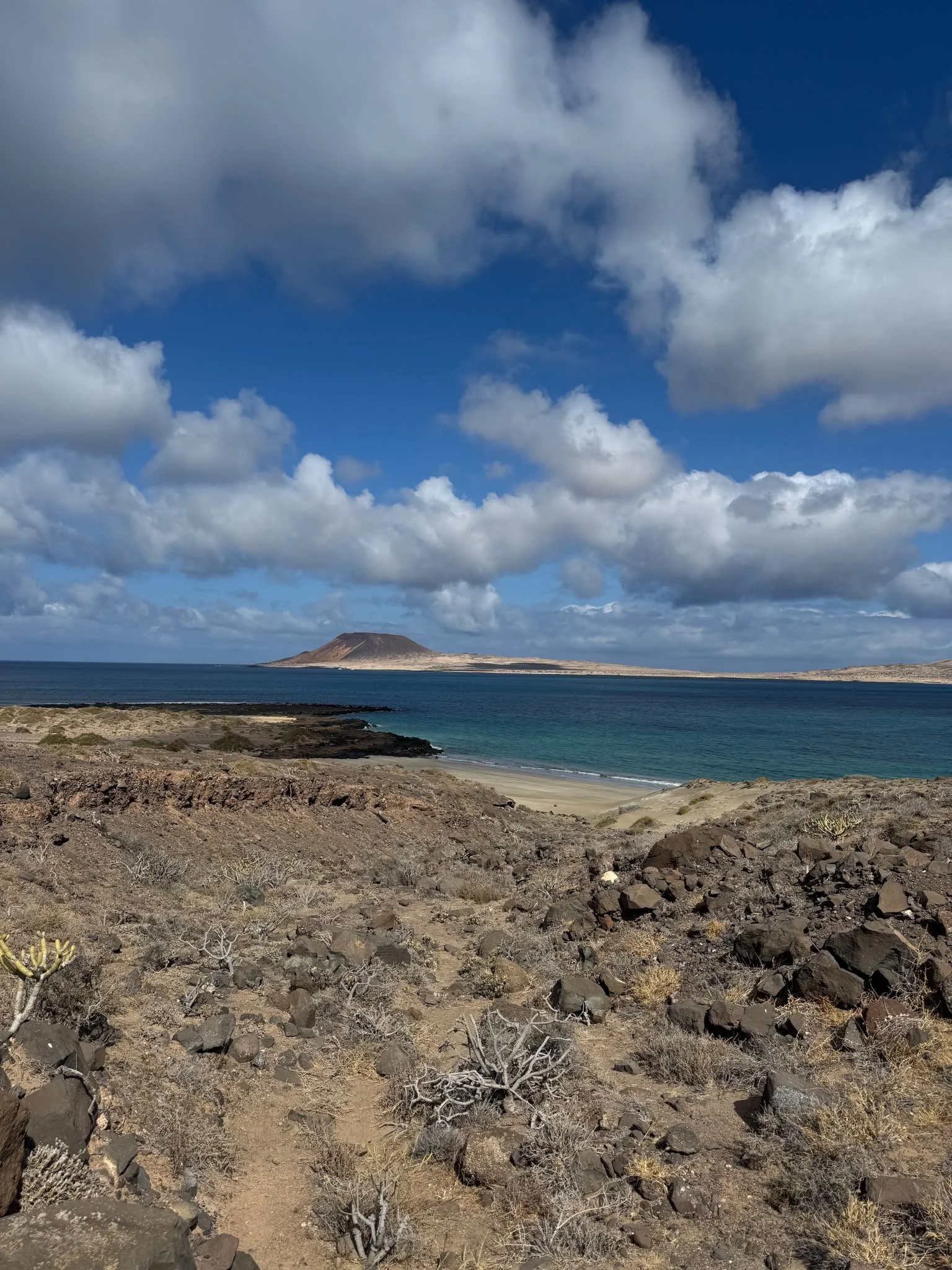 camino-de-los-gracioseros-hiking-trail-lanzarote.jpeg