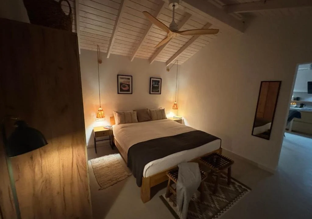 holiday private rent with private pool, private terraces, very high reviews high client satisfaction, cozy intimate, delightful holidays in Lanzarote, satifsying stay in canary islands, beautiful design, attention to details and client service