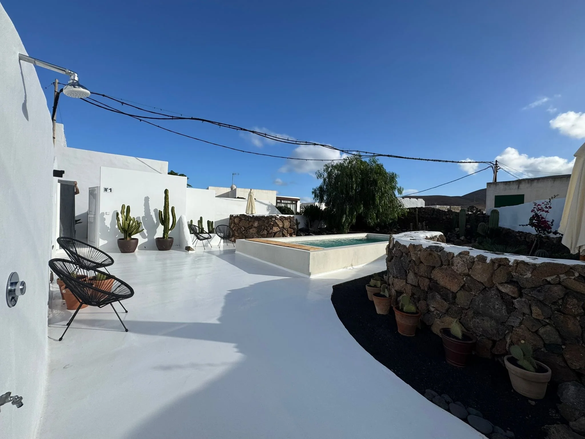 
Fantásticas vacaciones en Lanzarote en alojamiento privado con piscina y un fantástico jardín de cactus, espacio privado, íntimo y acogedor.