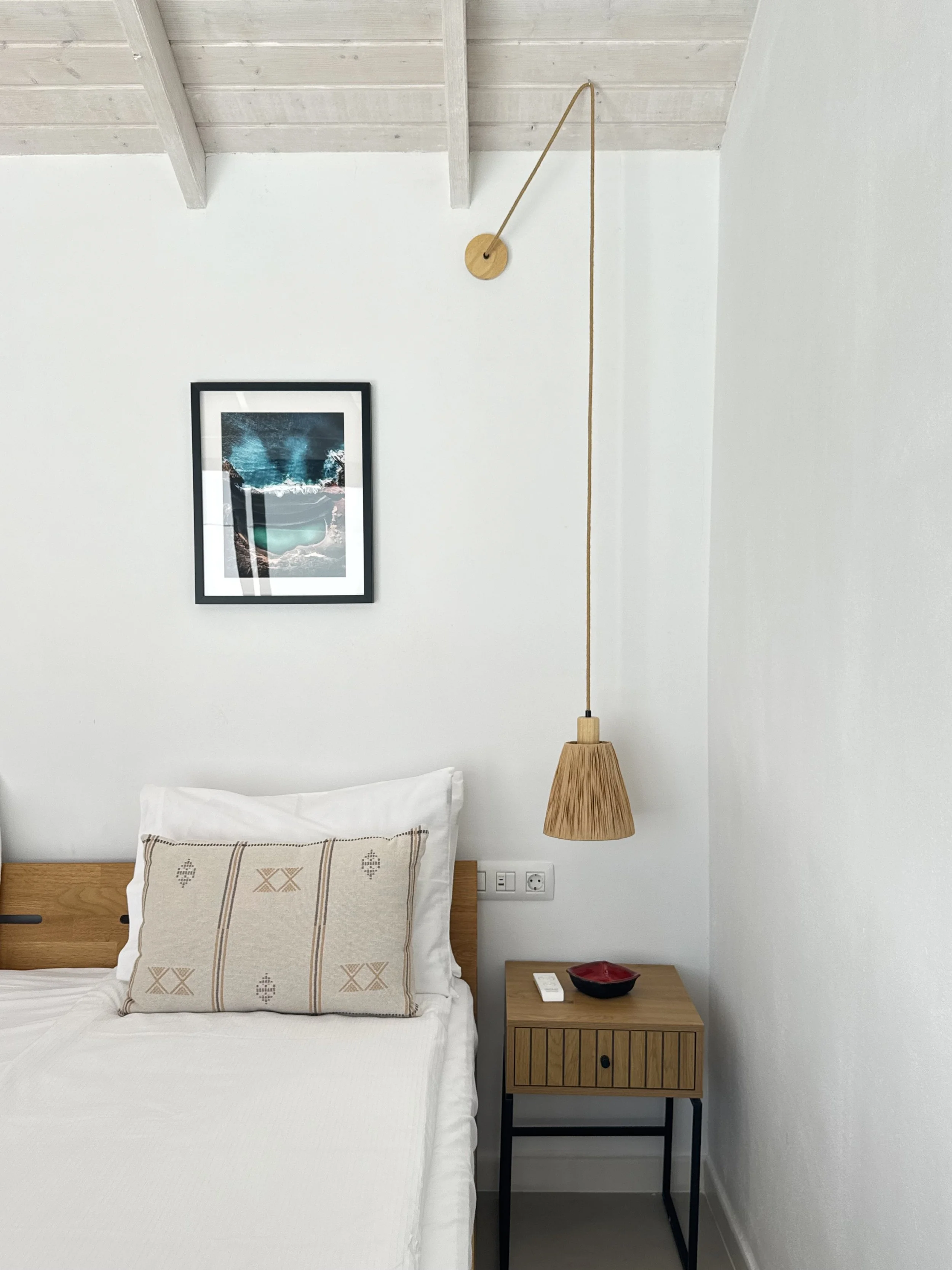 holiday private rent with private pool, private terraces, very high reviews high client satisfaction, cozy intimate, delightful holidays in Lanzarote, satifsying stay in canary islands, beautiful design, attention to details and client service