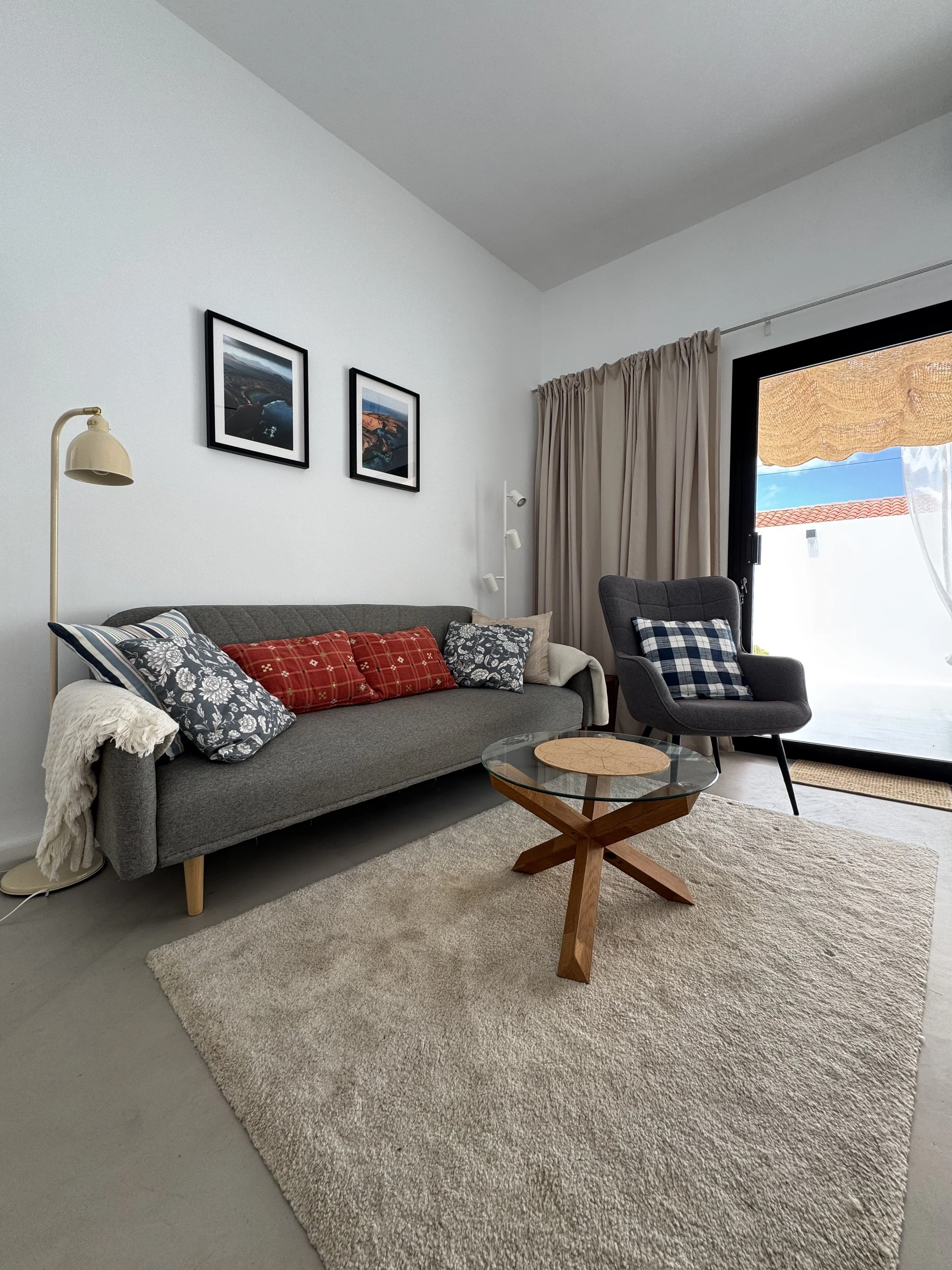 holiday private rent with private pool, private terraces, very high reviews high client satisfaction, cozy intimate, delightful holidays in Lanzarote, satifsying stay in canary islands, beautiful design, attention to details and client service