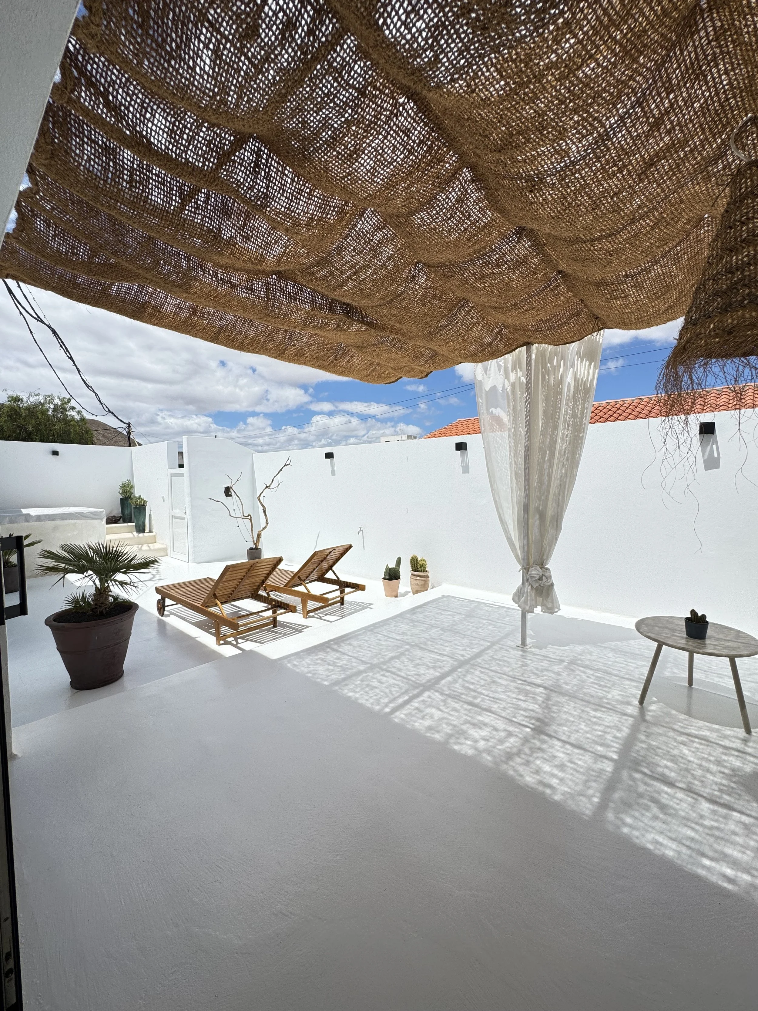 holiday private rent with private pool, private terraces, very high reviews high client satisfaction, cozy intimate, delightful holidays in Lanzarote, satifsying stay in canary islands, beautiful design, attention to details and client service