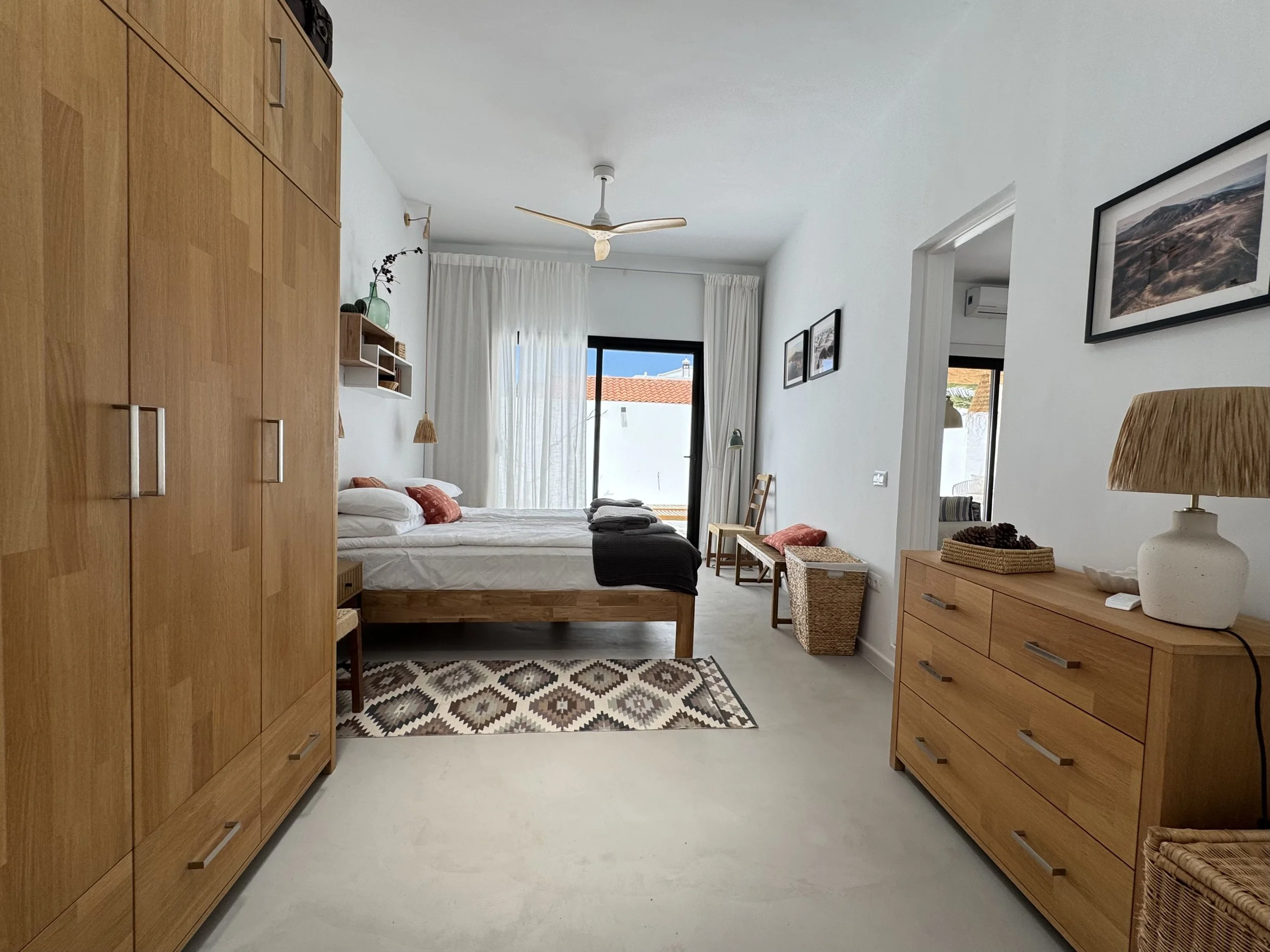 holiday private rent with private pool, private terraces, very high reviews high client satisfaction, cozy intimate, delightful holidays in Lanzarote, satifsying stay in canary islands, beautiful design, attention to details and client service