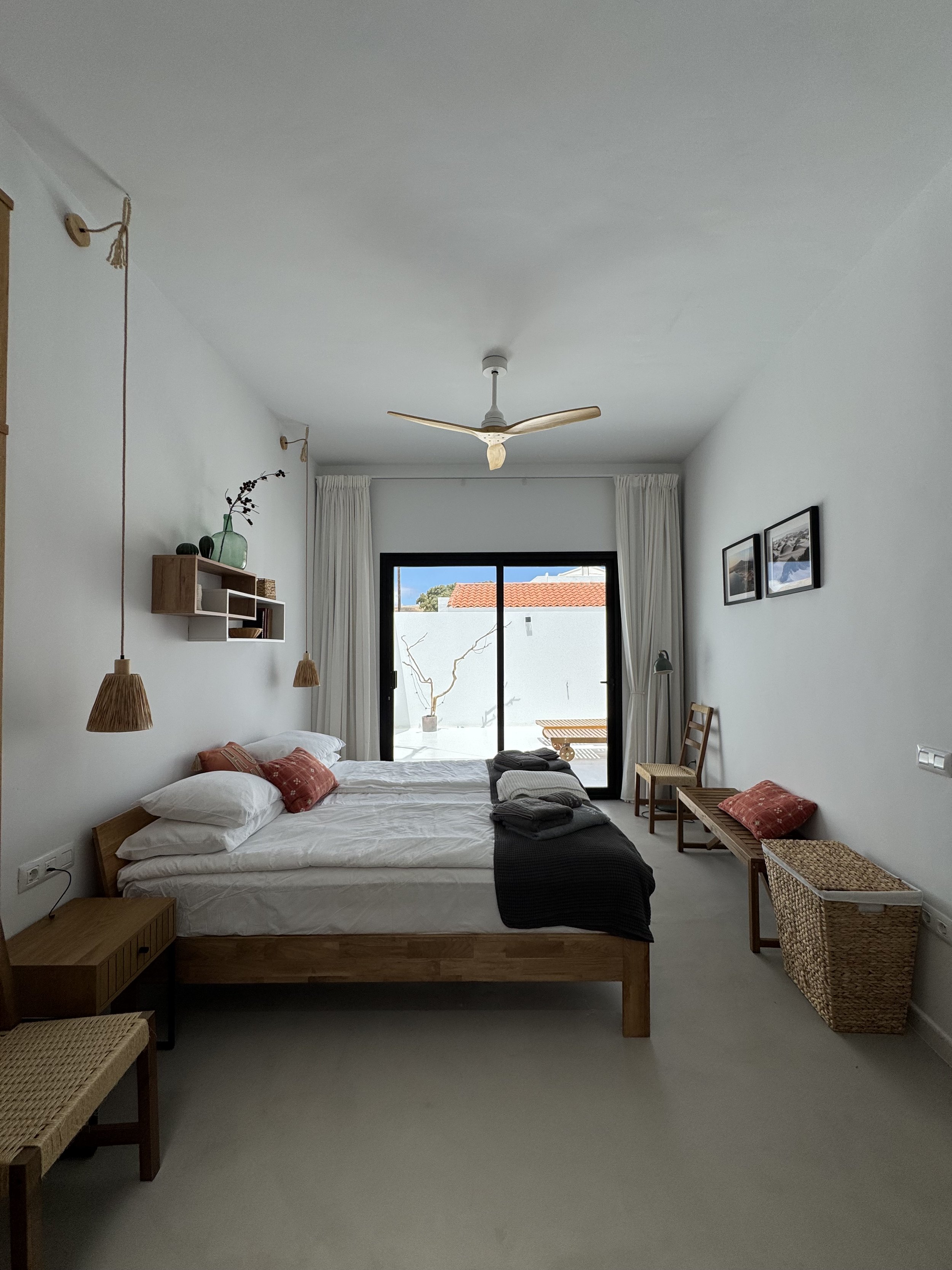 holiday private rent with private pool, private terraces, very high reviews high client satisfaction, cozy intimate, delightful holidays in Lanzarote, satifsying stay in canary islands, beautiful design, attention to details and client service