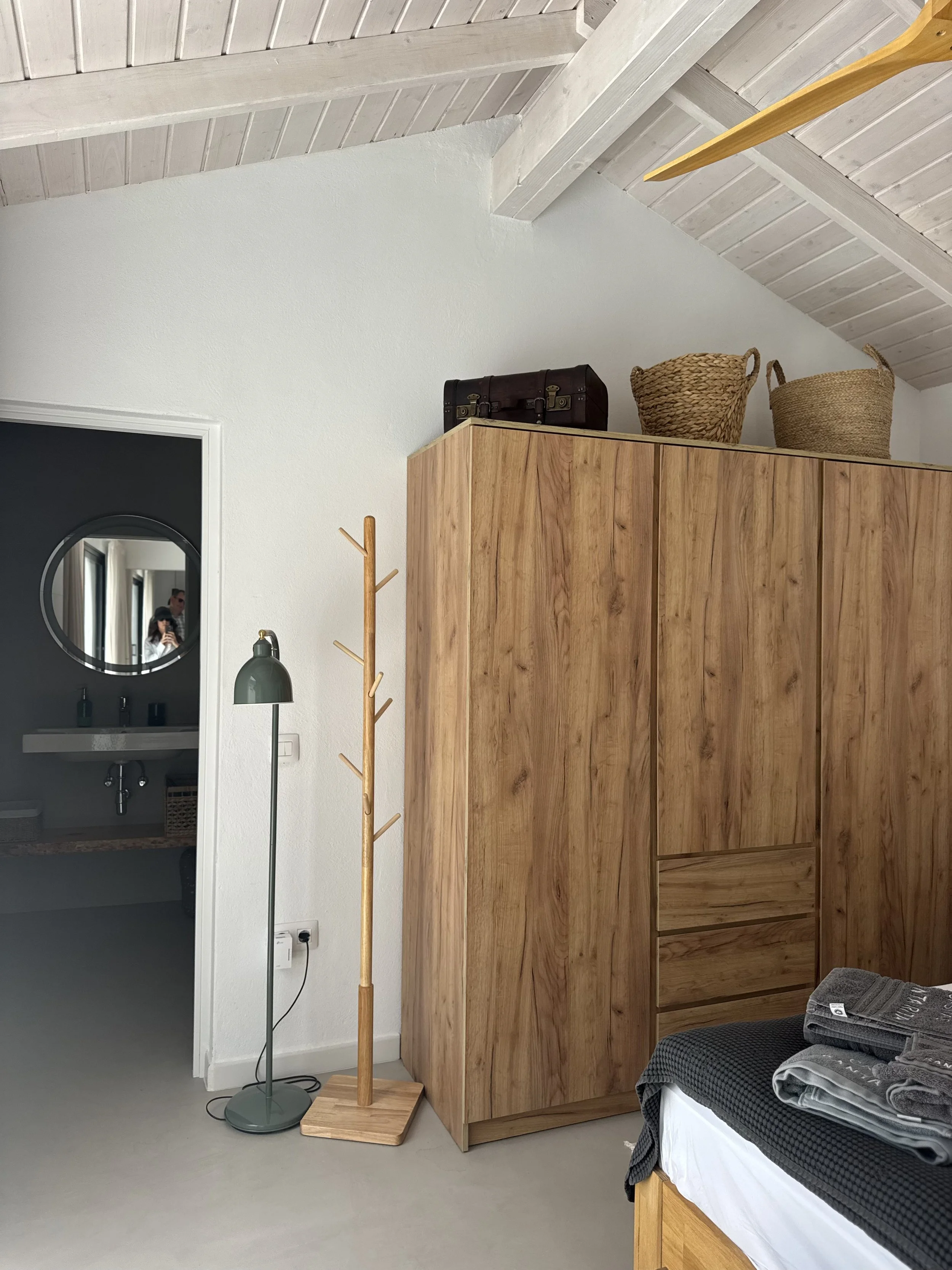 holiday private rent with private pool, private terraces, very high reviews high client satisfaction, cozy intimate, delightful holidays in Lanzarote, satifsying stay in canary islands, beautiful design, attention to details and client service