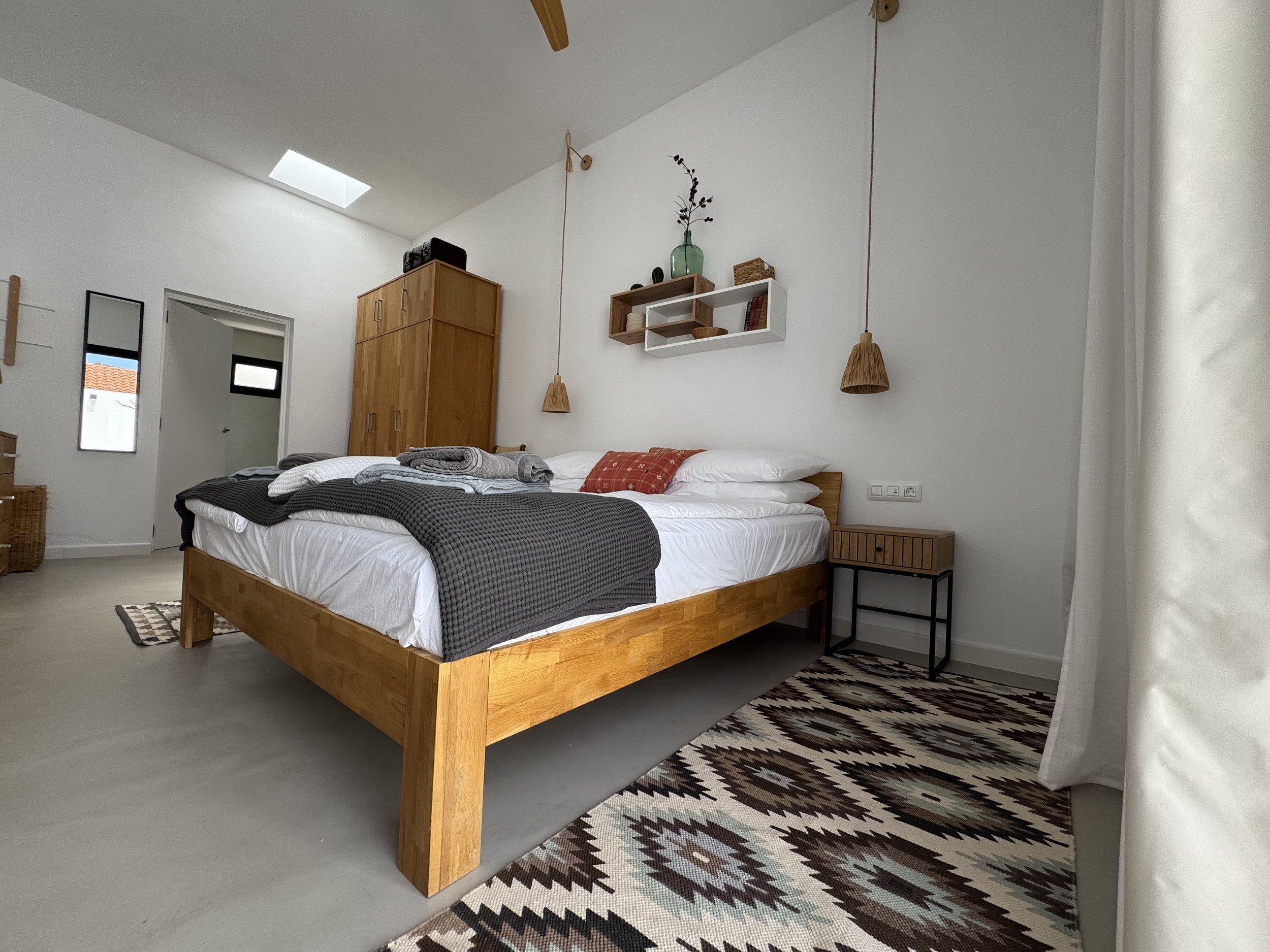 holiday private rent with private pool, private terraces, very high reviews high client satisfaction, cozy intimate, delightful holidays in Lanzarote, satifsying stay in canary islands, beautiful design, attention to details and client service