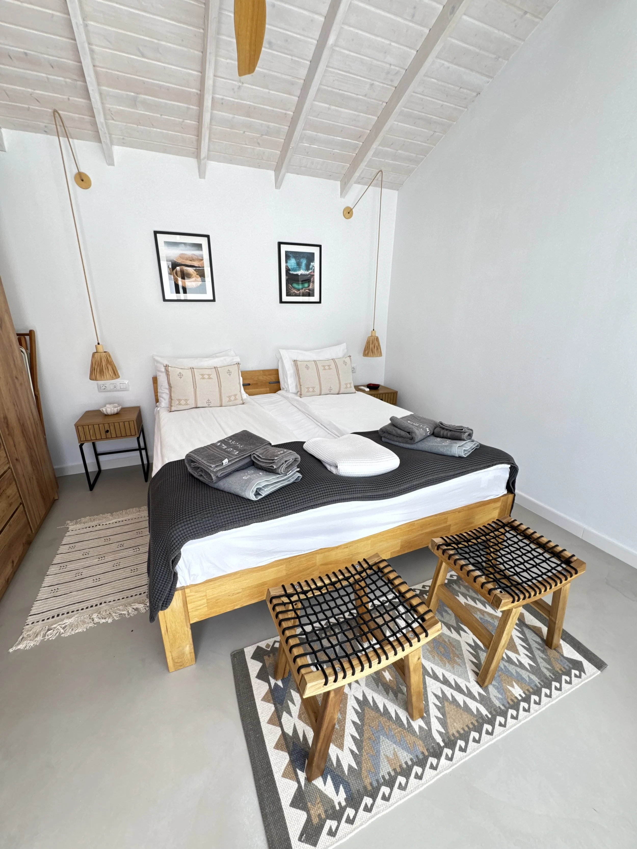 holiday private rent with private pool, private terraces, very high reviews high client satisfaction, cozy intimate, delightful holidays in Lanzarote, satifsying stay in canary islands, beautiful design, attention to details and client service
