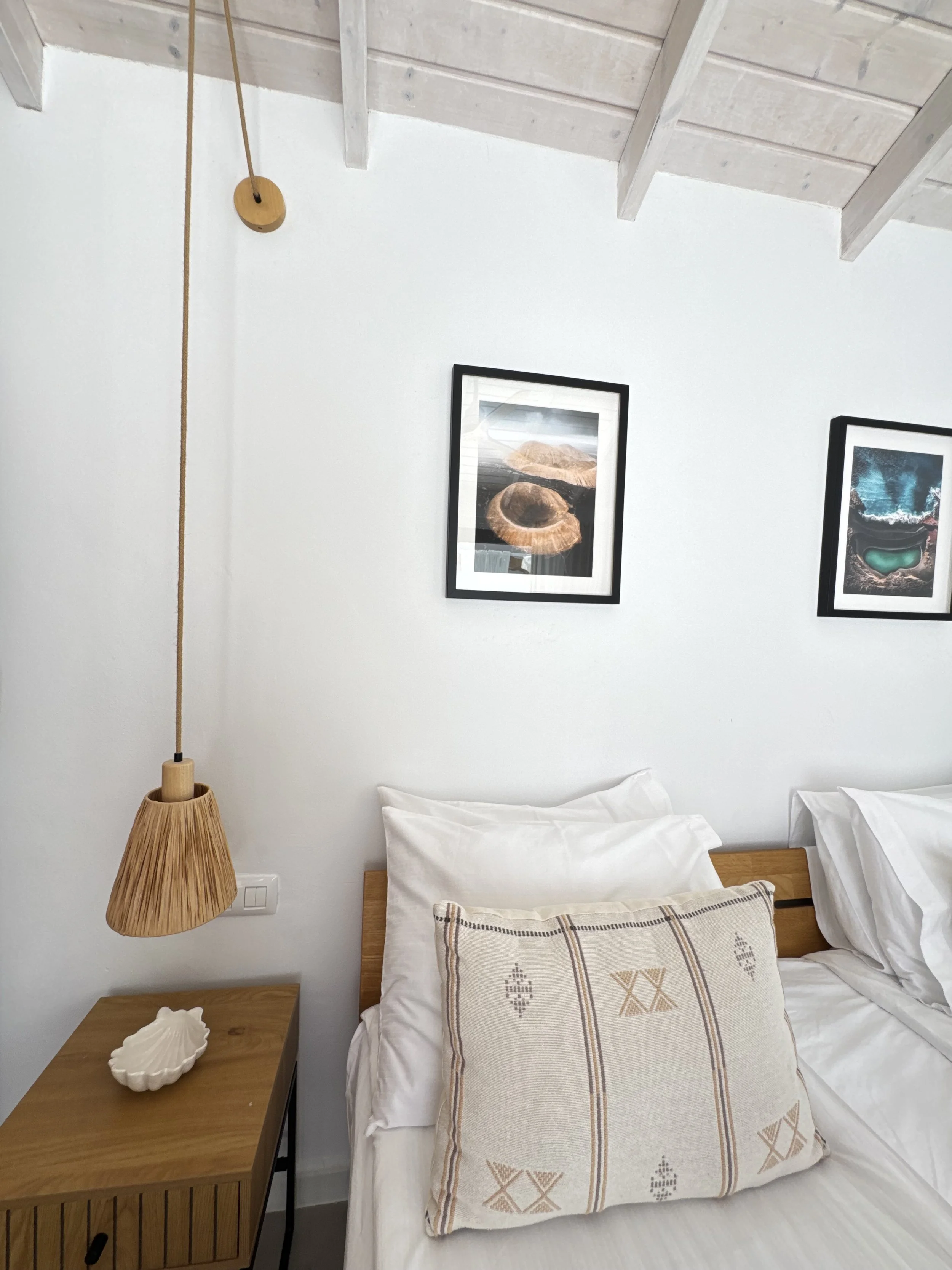 holiday private rent with private pool, private terraces, very high reviews high client satisfaction, cozy intimate, delightful holidays in Lanzarote, satifsying stay in canary islands, beautiful design, attention to details and client service