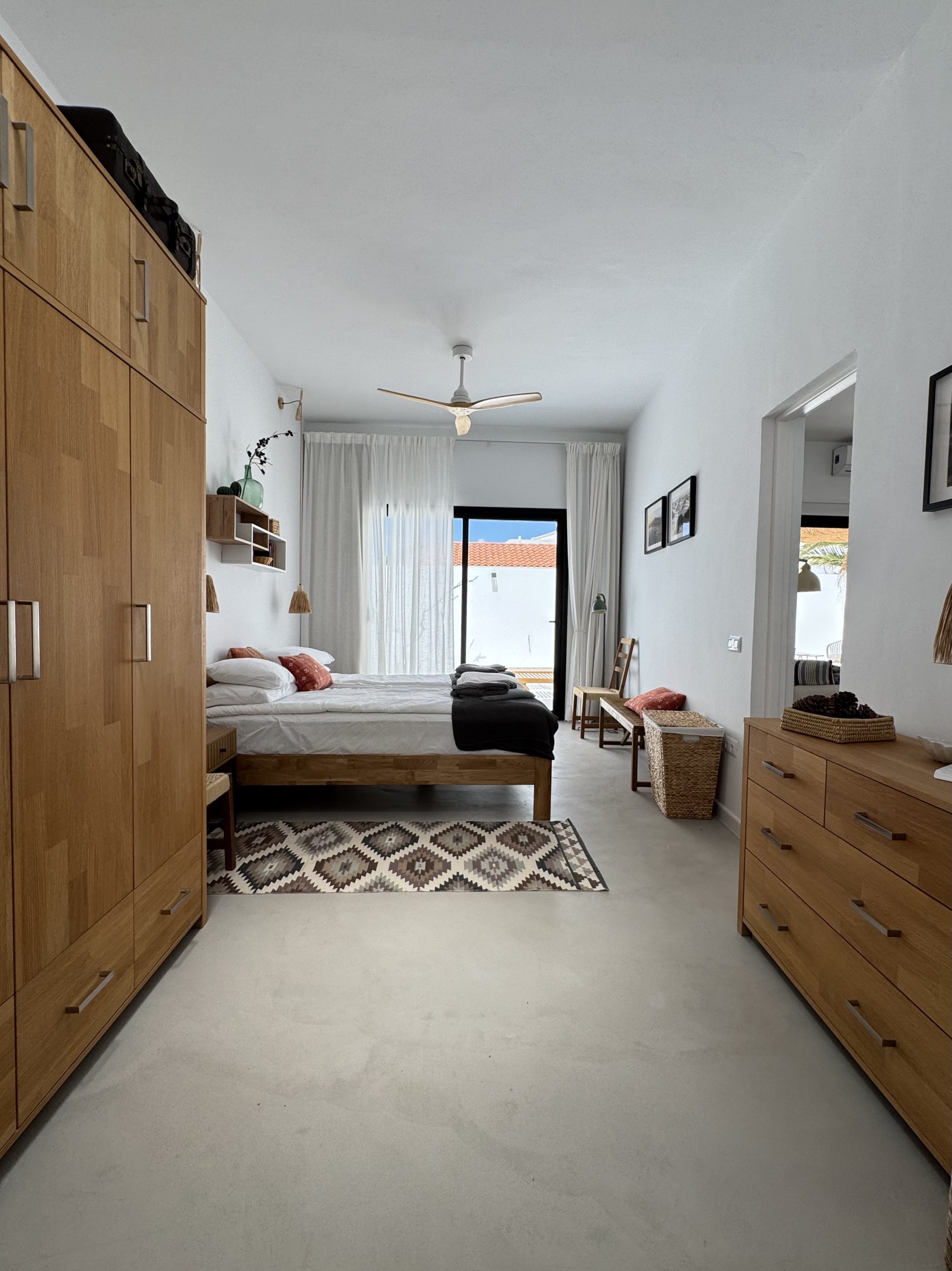 holiday private rent with private pool, private terraces, very high reviews high client satisfaction, cozy intimate, delightful holidays in Lanzarote, satifsying stay in canary islands, beautiful design, attention to details and client service