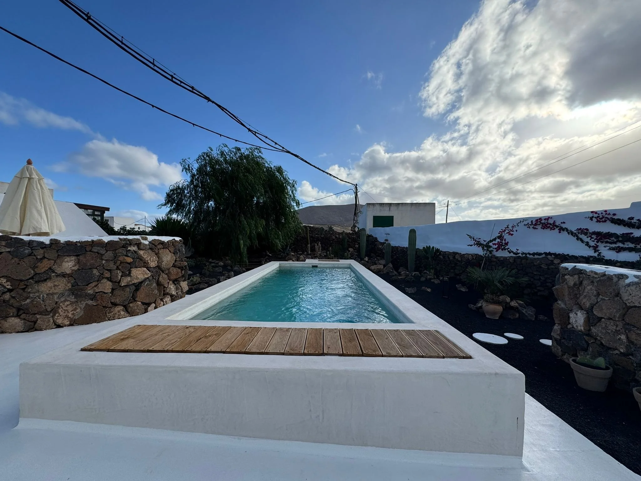 
Fantásticas vacaciones en Lanzarote en alojamiento privado con piscina y un fantástico jardín de cactus, espacio privado, íntimo y acogedor.