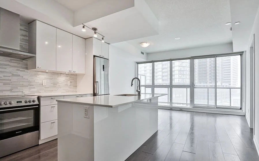 51 East Liberty St #606