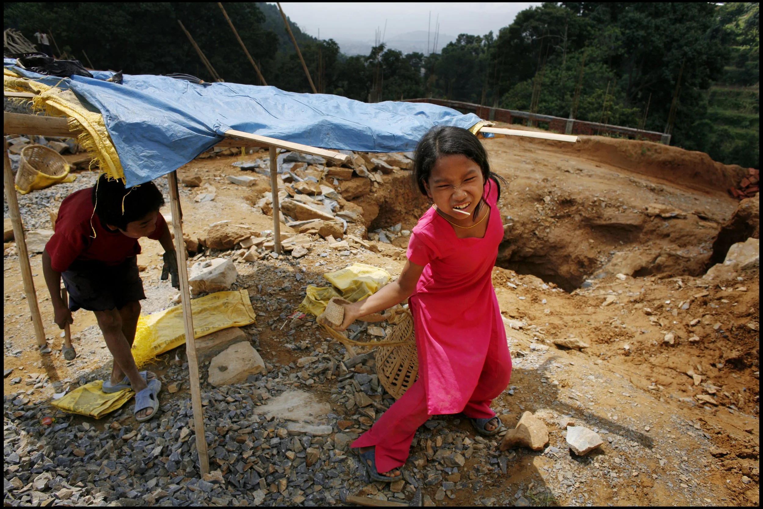 Quarry kids, Nepal15.jpg
