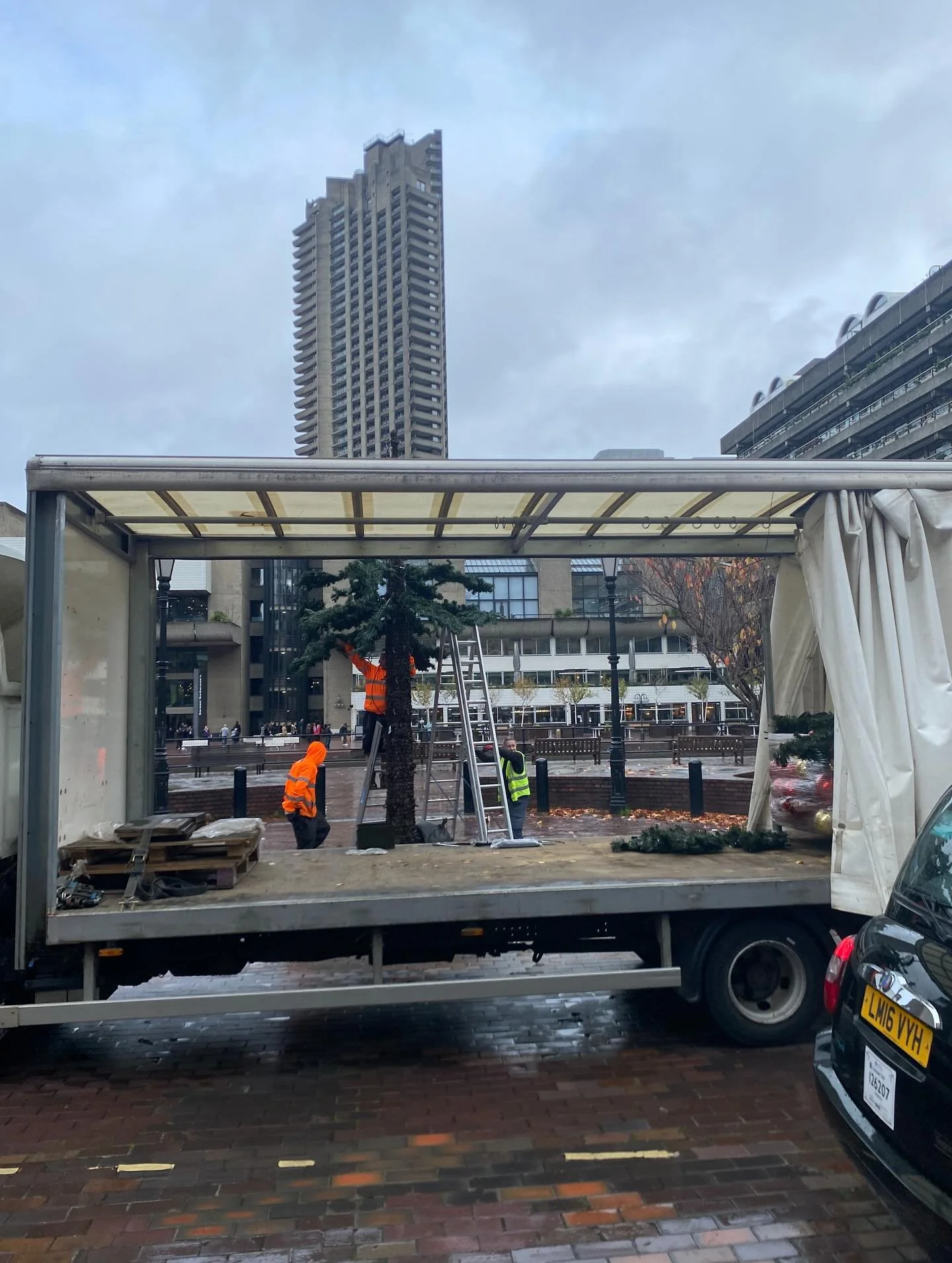 The traditional St Martin&rsquo;s Day (11th Nov each year) Martinmas Tree goes up in the churchyard of the @barbicancentre at St Giles&rsquo; &hellip;. Ho ho ho! Merry Martinmas to you all!