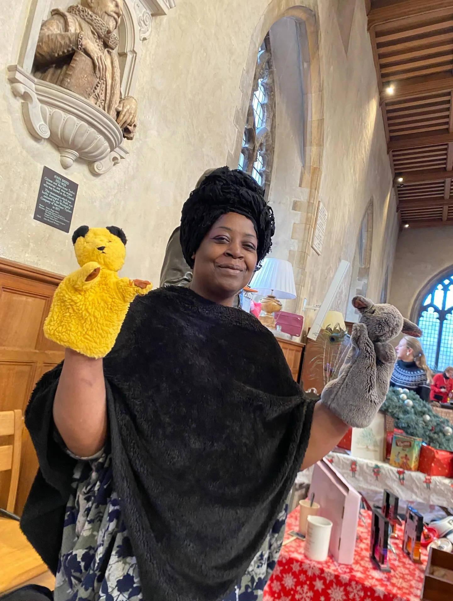 It&rsquo;s all the fun of the #advent fair at St Giles&rsquo; ! Come along! #christingle @thechildrenssociety 3.30pm, Evening Prayer at 4.00.