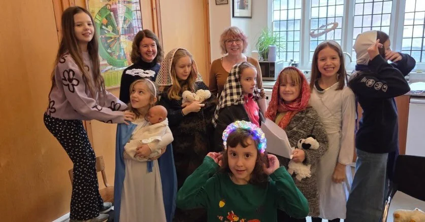But where&rsquo;s the lobster? Some of St Giles&rsquo; children treated us to our annual Nativity on Gaudete Sunday, last Sunday. Pointing ahead to the great days to come&hellip; #ocomeletusadorehim come and celebrate at #thelittlecountrychurchinthec