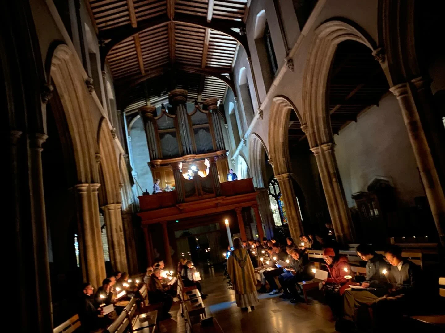 JESUS IS RISEN! #alleluia &hellip; come and meet Him tomorrow at #thelittlecountrychurchinthecity 0830-0850 Morning Prayer, 1000-1110 FESTAL PARISH EUCHARIST, 1600-1640 CHORAL EVENSONG w/ @solis_choir &hellip; #hallelujah #jesus #london