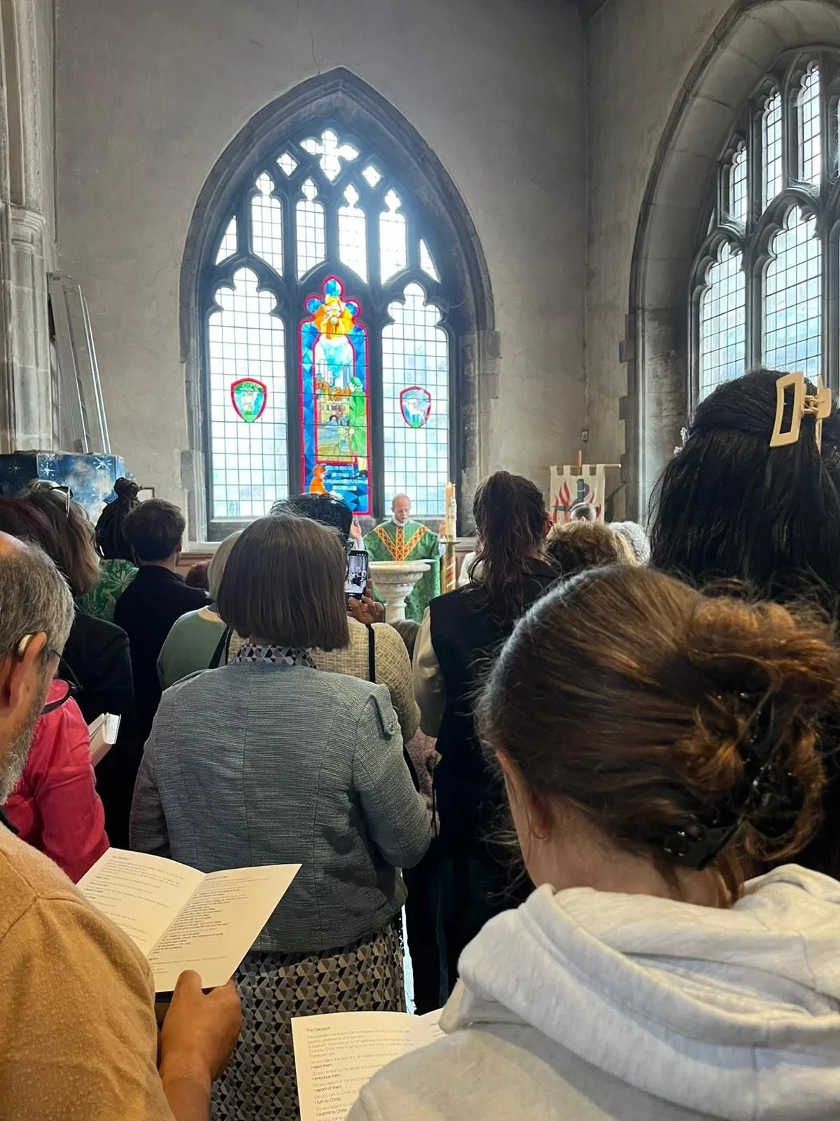 Sunday, yesterday, was full holy joy at the Parish Eucharist - everyone belongs here. Come and be at home here with God. #thelittlecountrychurchinthecity - lots of daily 20 min services midweek, Sundays 10am and Evensong @solis_choir at 4pm @dioceseo