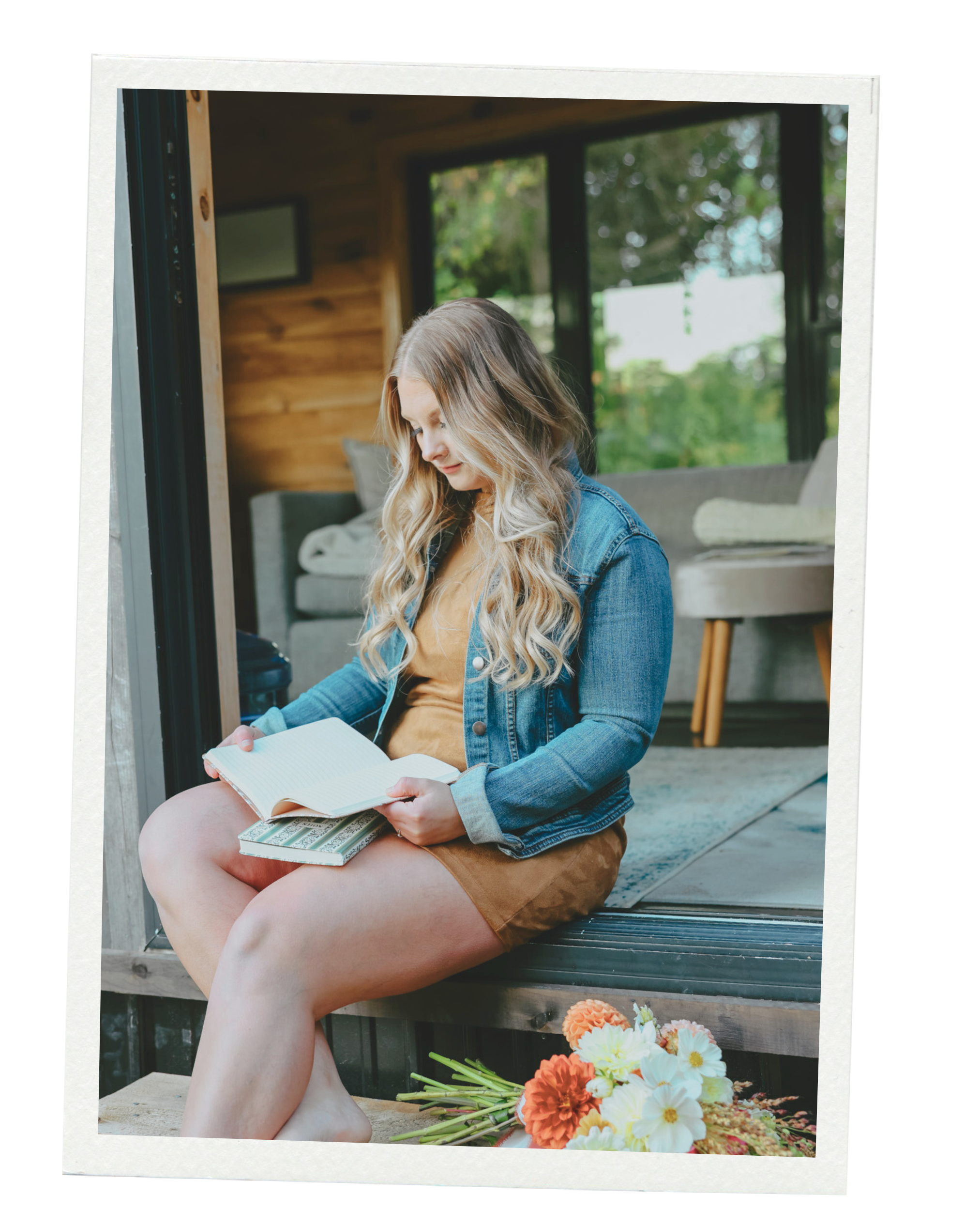 Rebecca, the founder of Poppy’s Petals and Planning. WNY Florist and Wedding Coordinator; Rebecca Feltz.