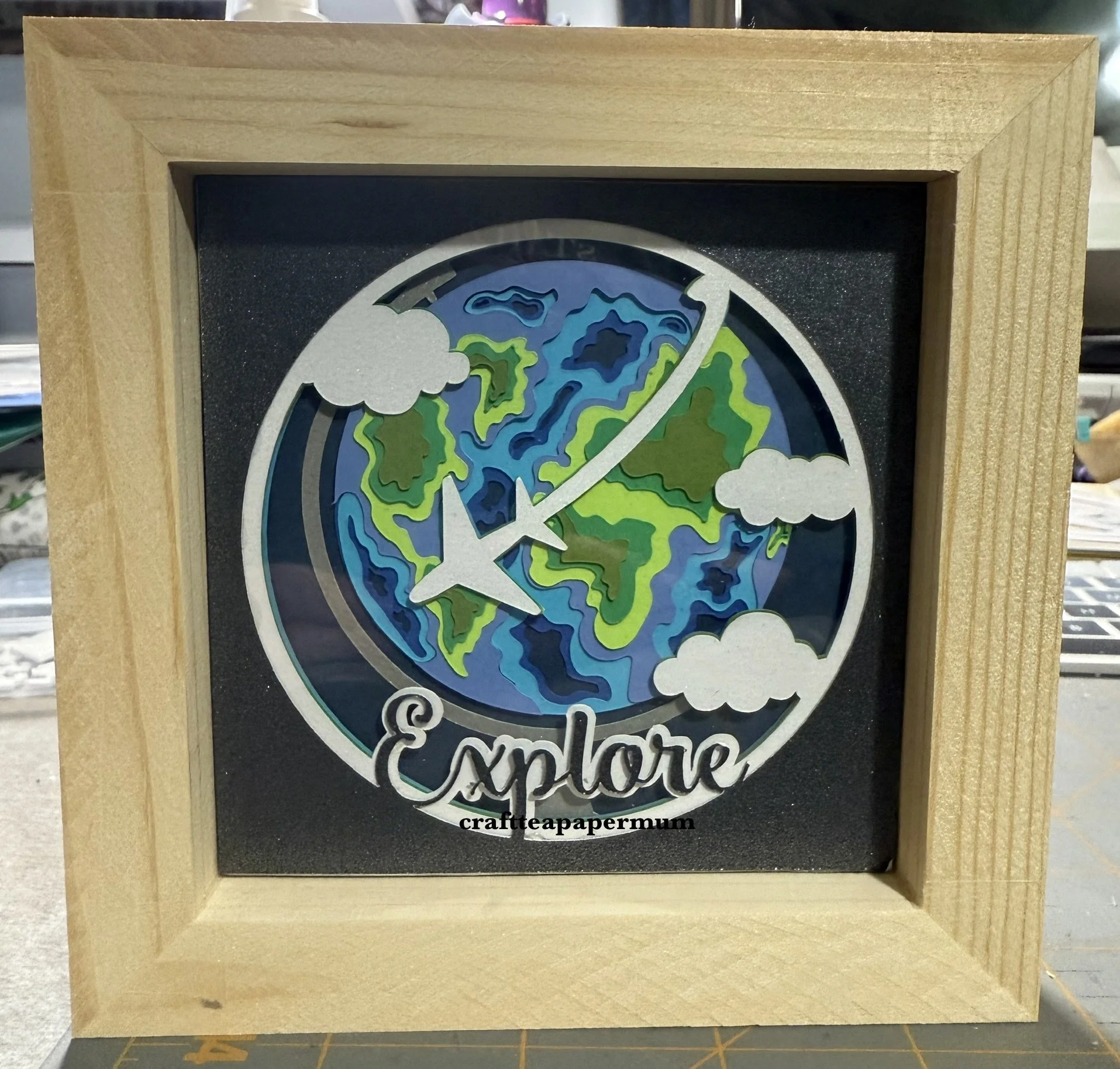 Explore-Airplane