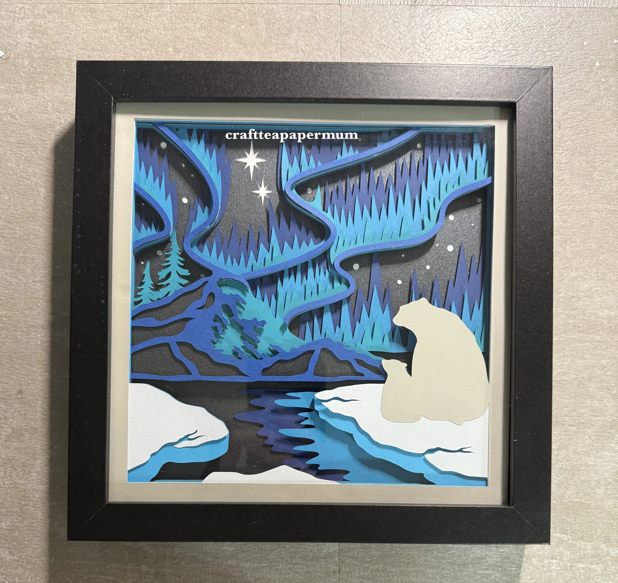 Northern Lights-Polar Bears Sitting