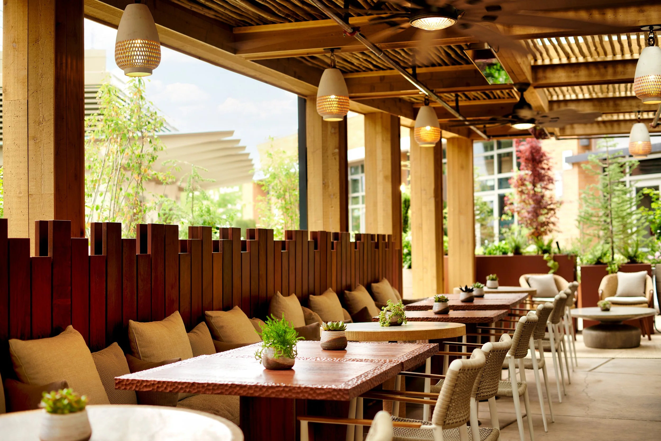 1Hotel_Seattle_part_two_archDriftPatio.jpg
