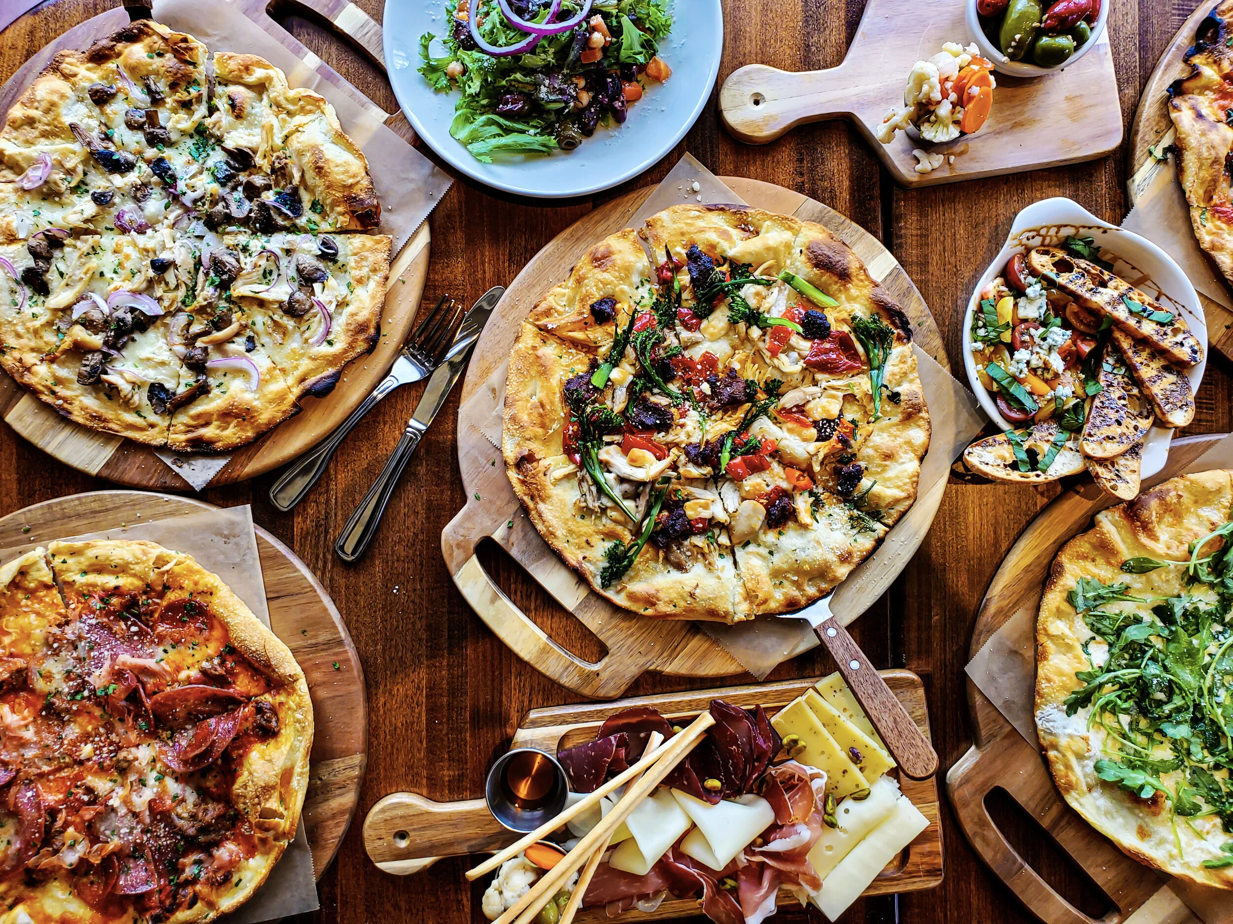 Comfort To Go: Enzo's Bistro &amp; Bar Launches Online Ordering