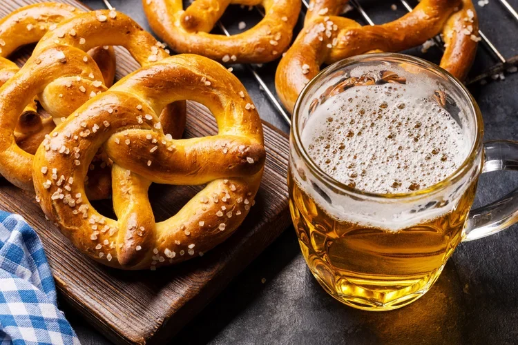 slu-bru-pretzel_54131996627_o.webp