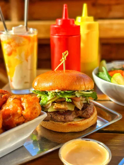 Comfort Food, Elevated: Uneeda Burger Welcomes Fall with Scratch Margaritas, Delicata Tempura &amp; Signature Burgers&nbsp;