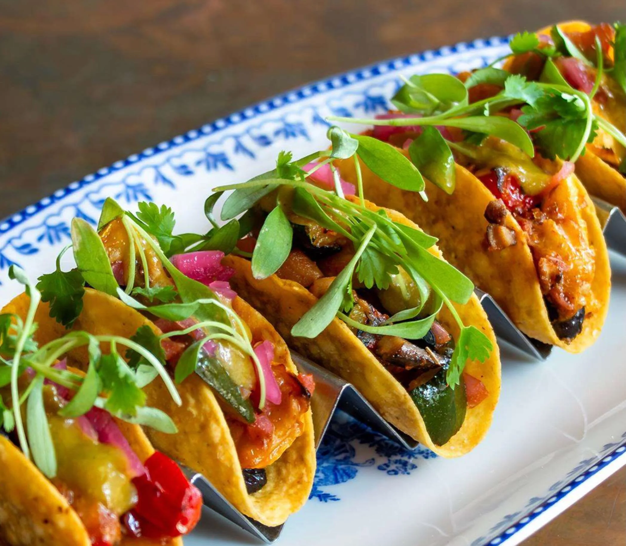 Planning a meal with friends has become more complicated than ever. Between vegan, vegetarian, gluten-sensitive, sober-curious, and other dietary preferences, finding a restaurant where everyone feels included can be surprisingly difficult. Flight Cl