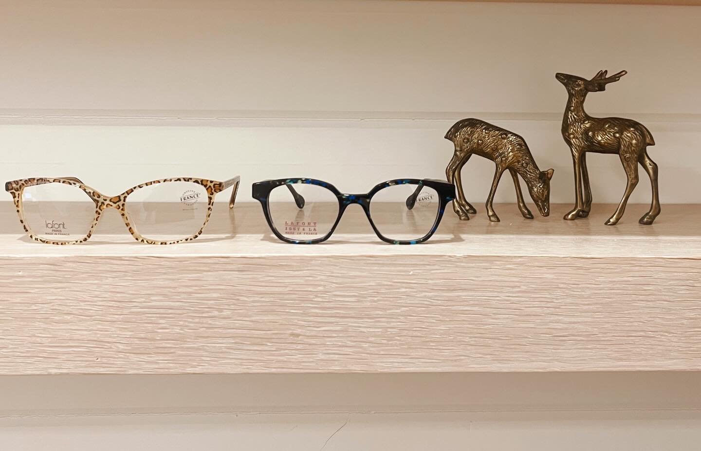 Growing up my parents had a large version of these exact deer. My mom still calls me her deer 🥰 I have a medium version on my mantle at home and now a tiny version for Valley Vision. Big thanks to @rebelrustictexas for the stunning white oak shelves