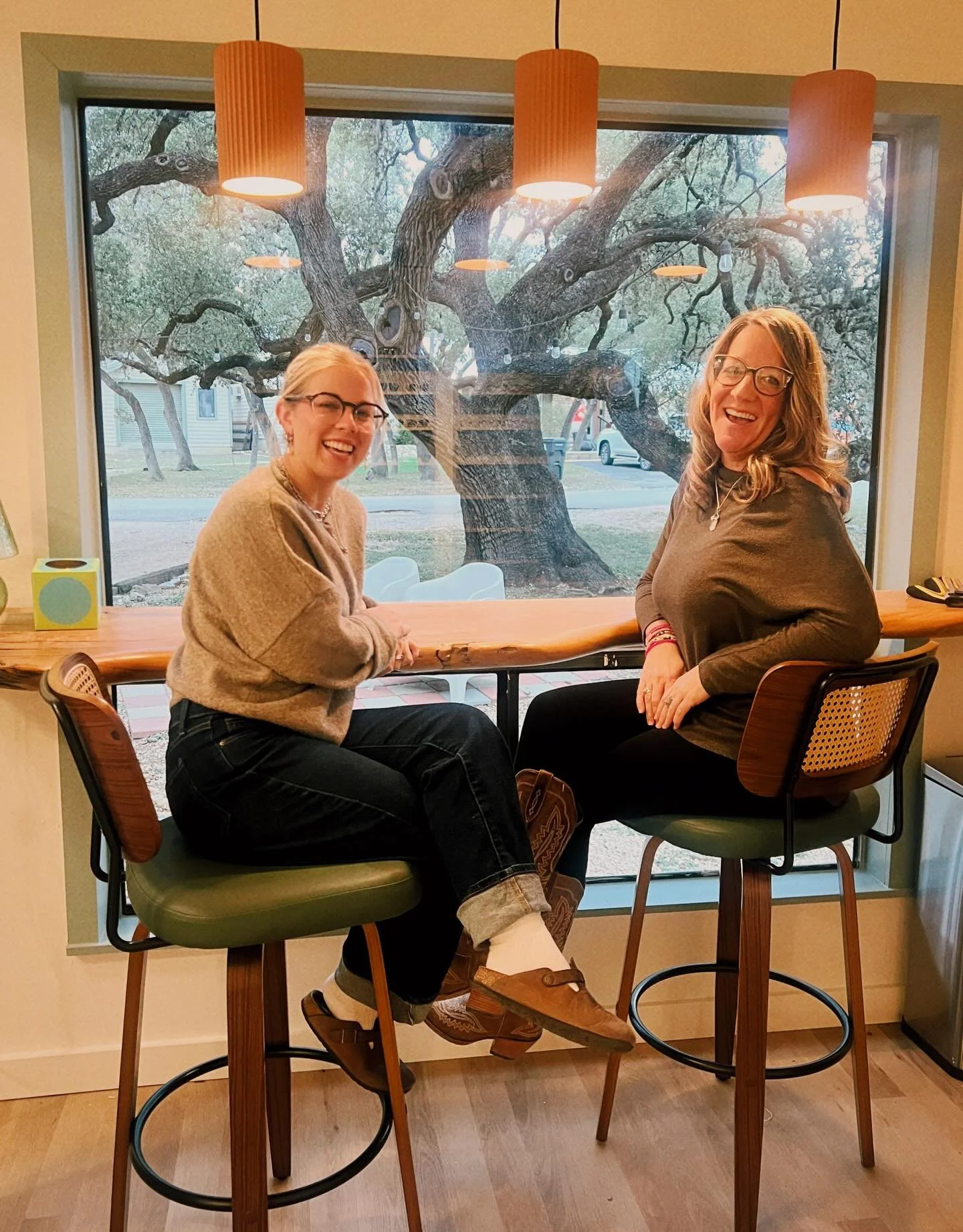 Valley Vision is officially open! Thoughtful eyecare, quality glasses and a space made for community. 🤓This day has been months in the making and I have so many local friends and businesses to thank for making it all come together! Look for some loc