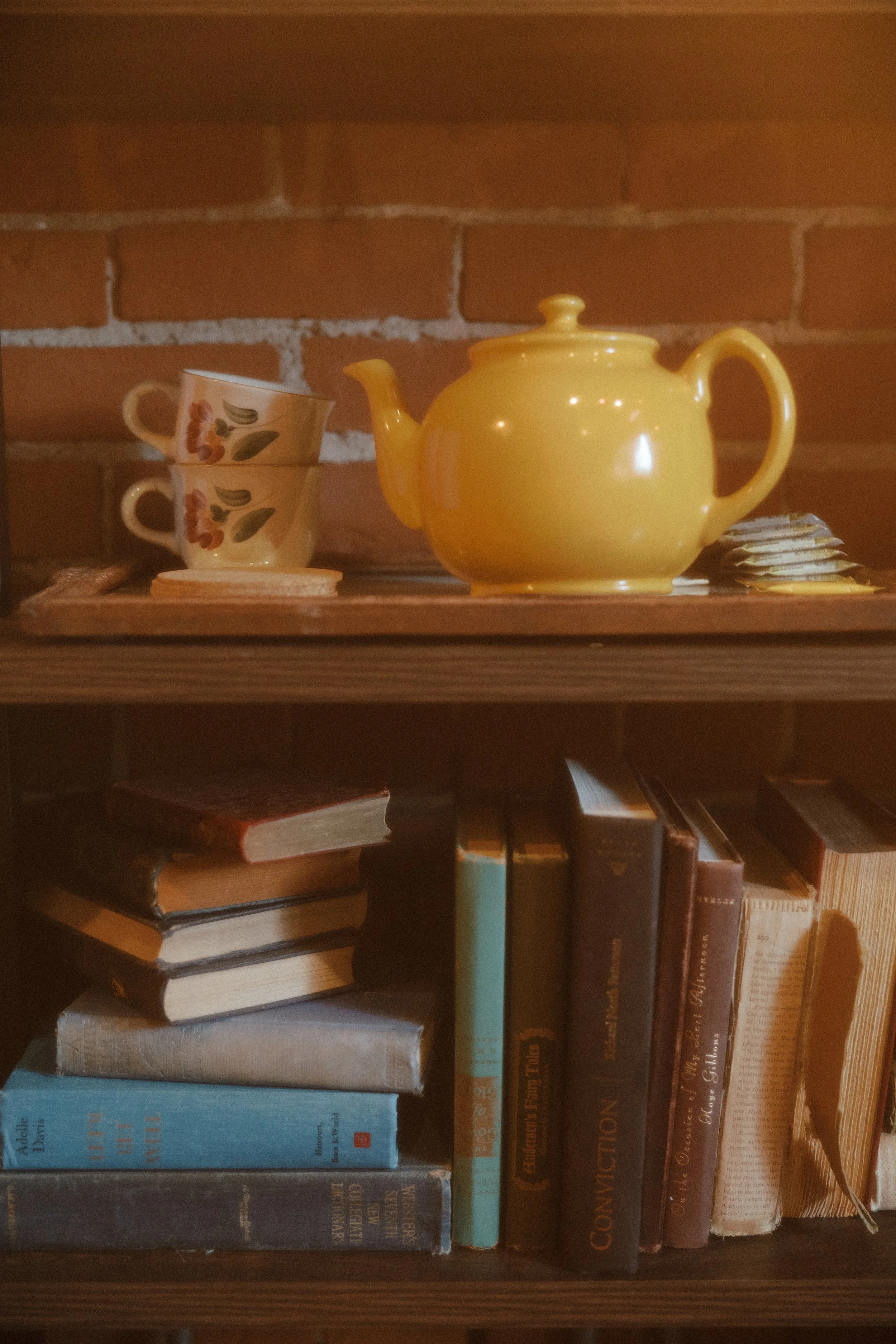 A serene, woman-owned skincare studio in Burlington, VT designed to help you feel held, cared for, and completely at ease. Sundara Skincare is Burlington's home for clean beauty, custom facials, and whole-person service.