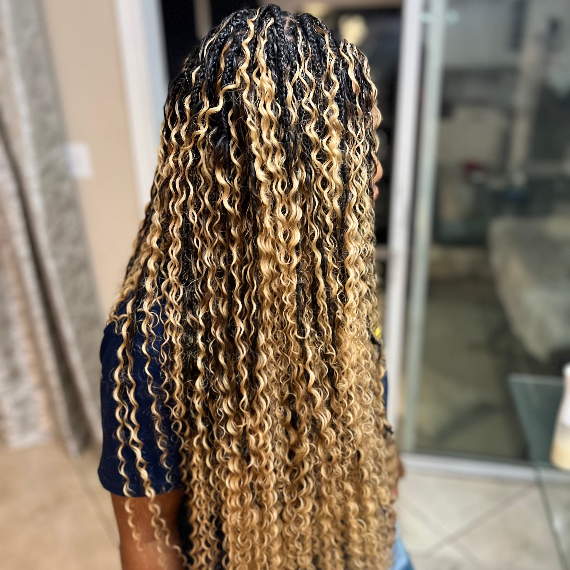 Diane 12 2000x2000.png